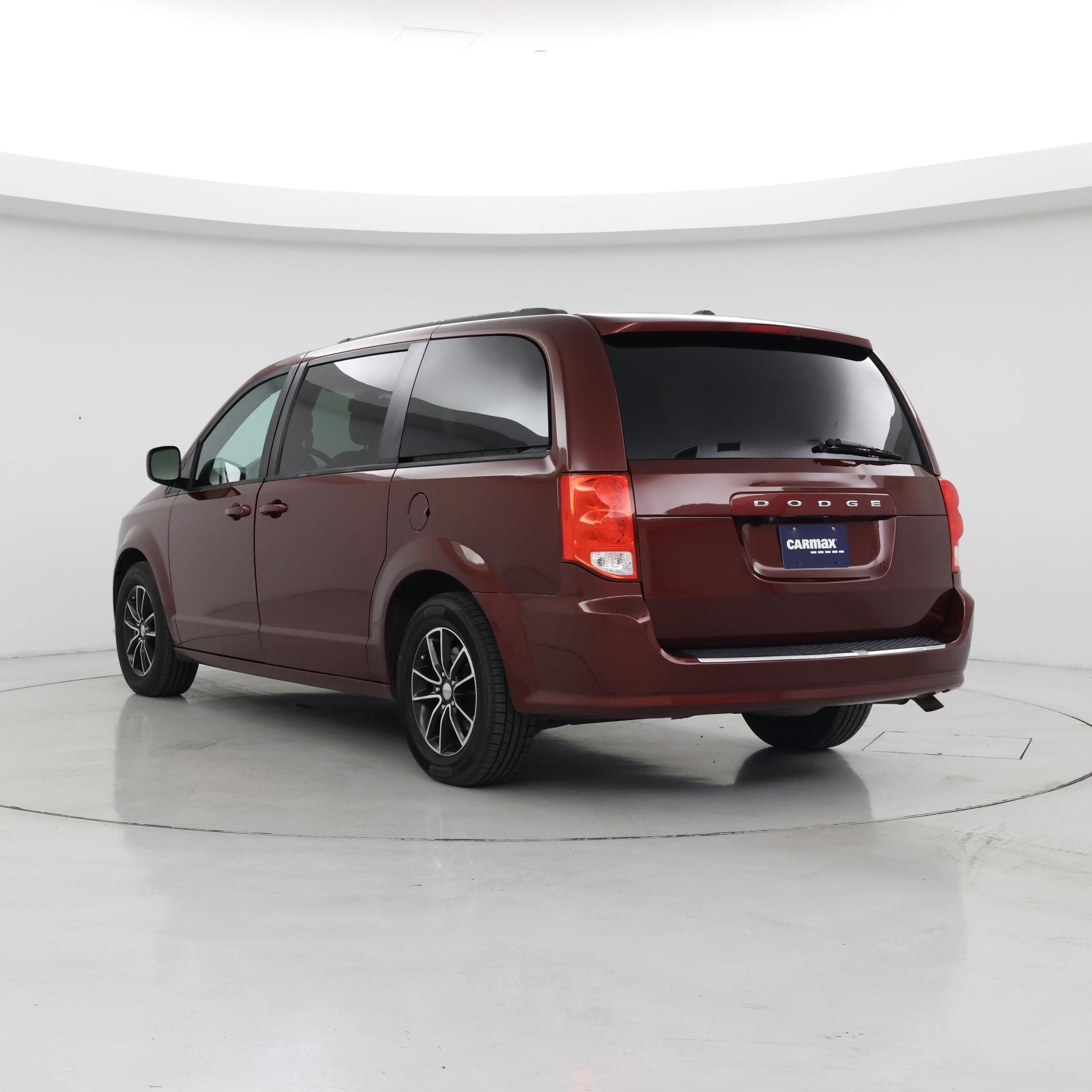 Thumbnail: 2018 Dodge Grand Caravan - 2
