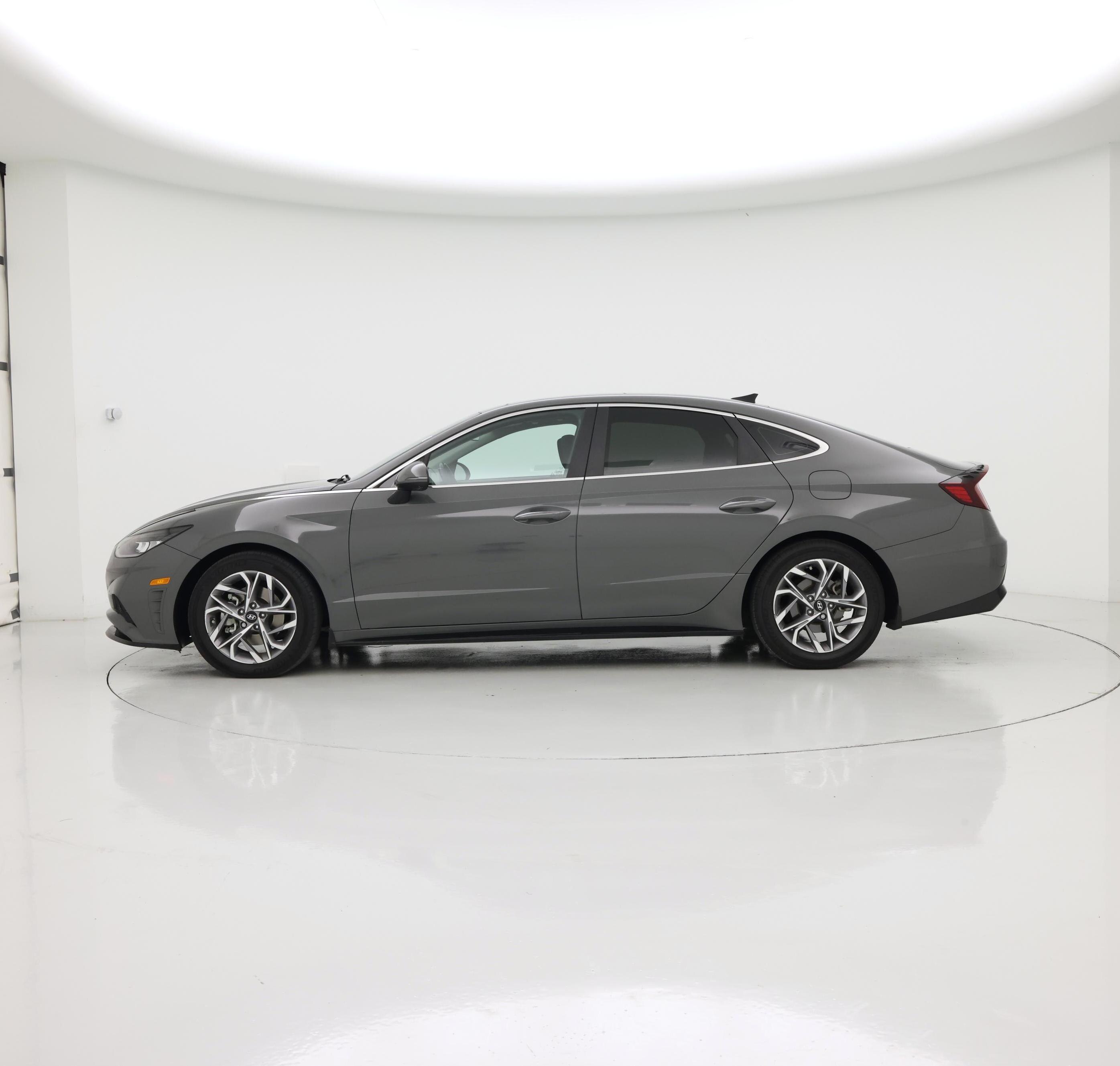 Thumbnail: 2021 Hyundai Sonata - 3