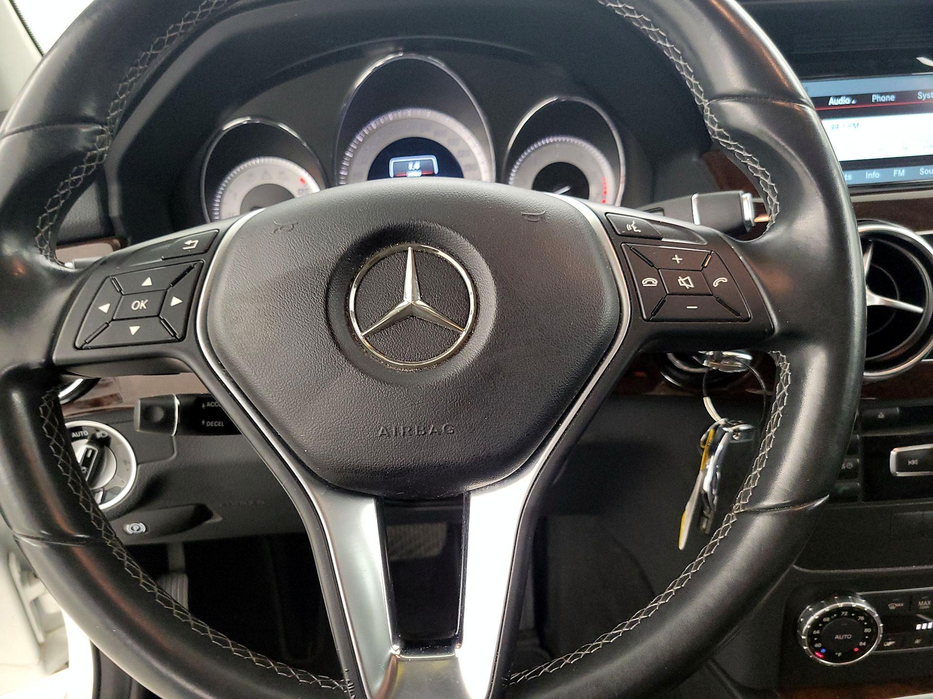 Thumbnail: 2015 Mercedes-Benz GLK - 10
