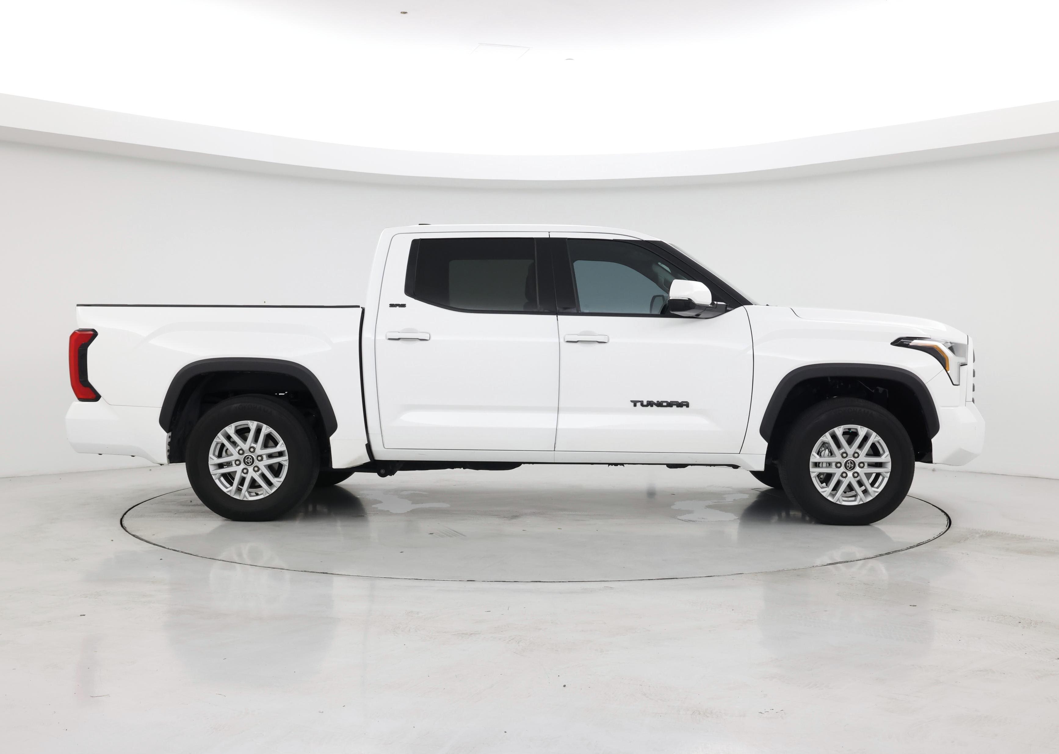 Thumbnail: 2023 Toyota Tundra - 7