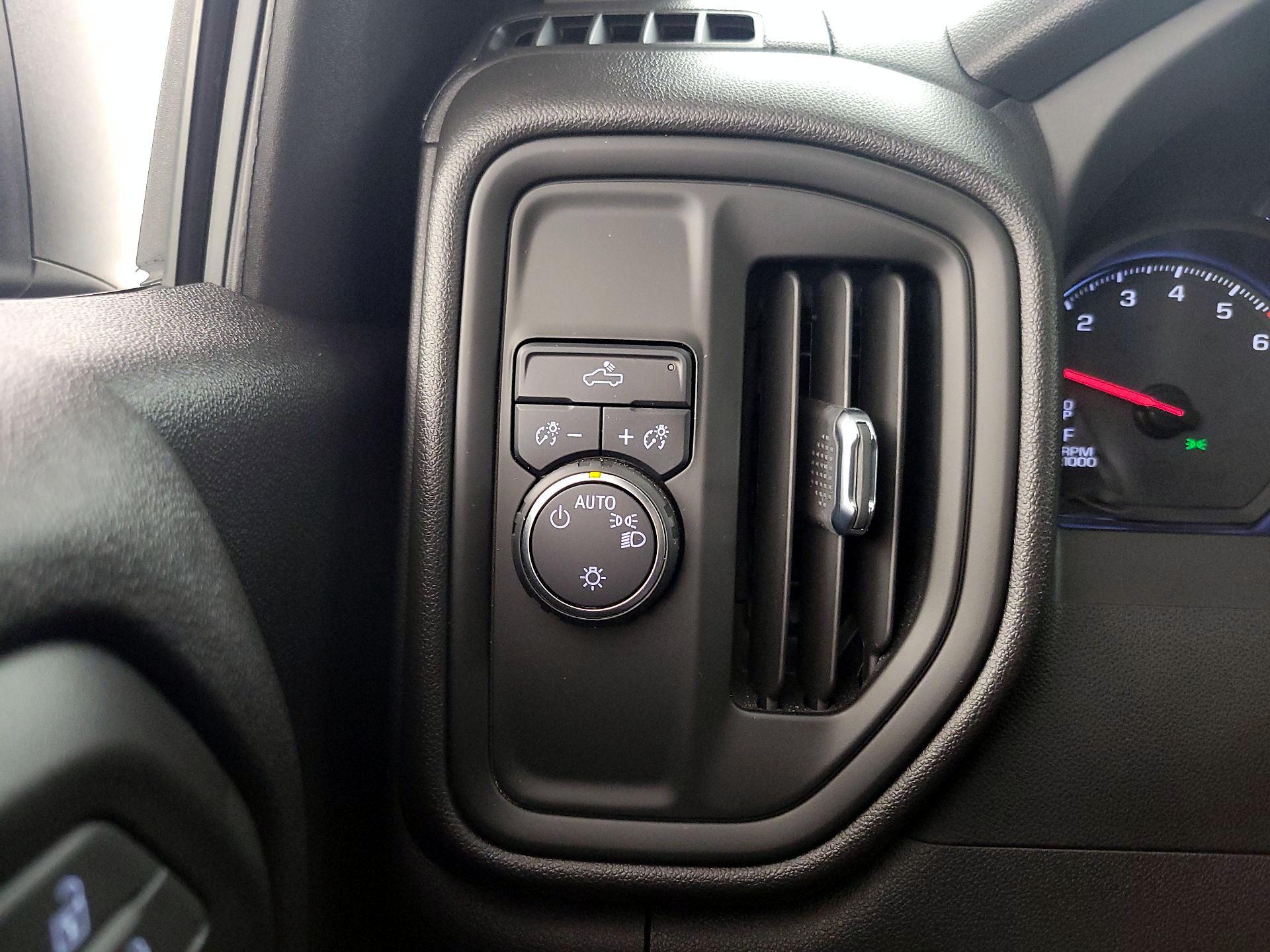 Thumbnail: 2023 Chevrolet Silverado 1500 - 13