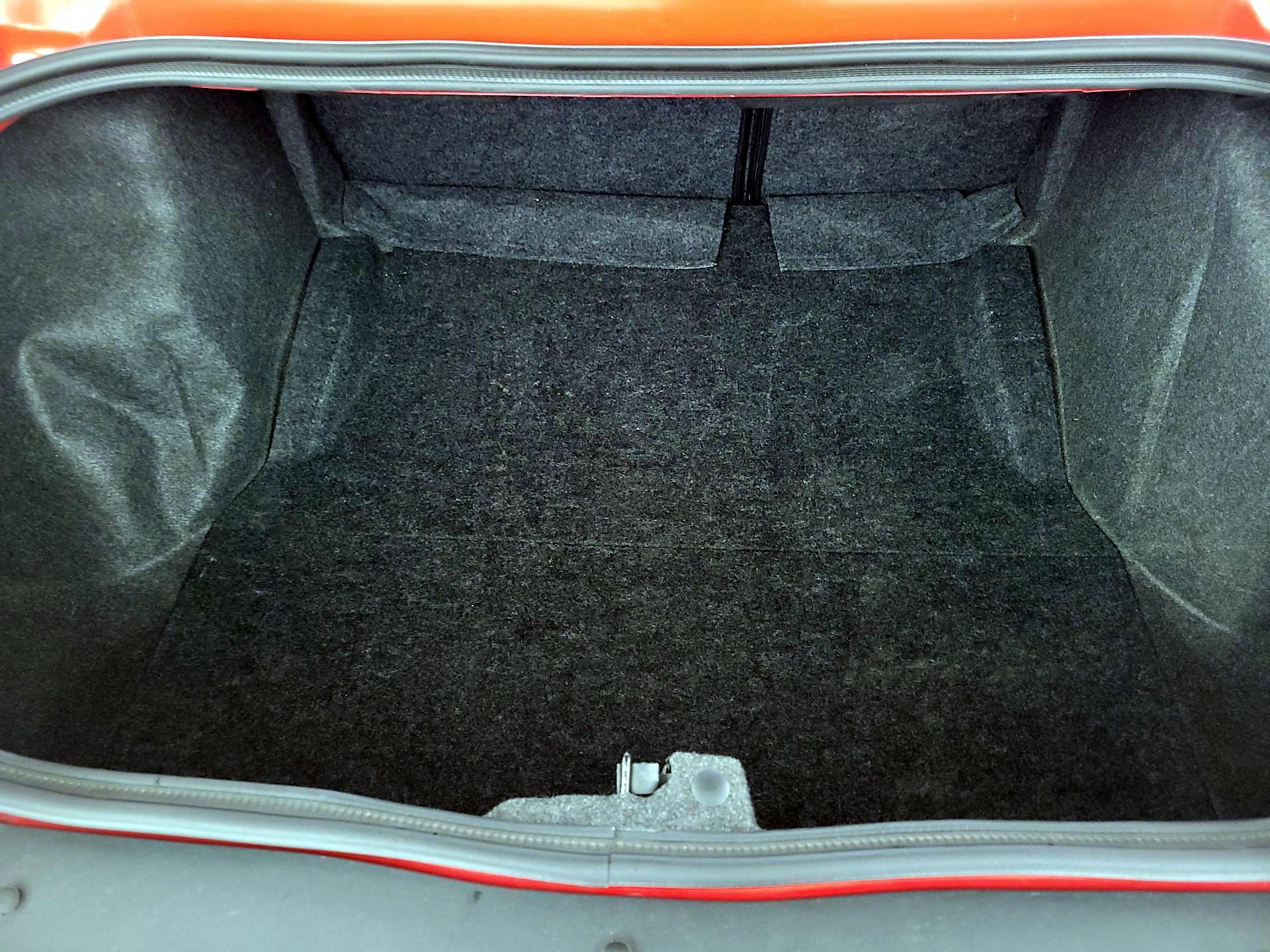 Thumbnail: 2014 Dodge Challenger - 19