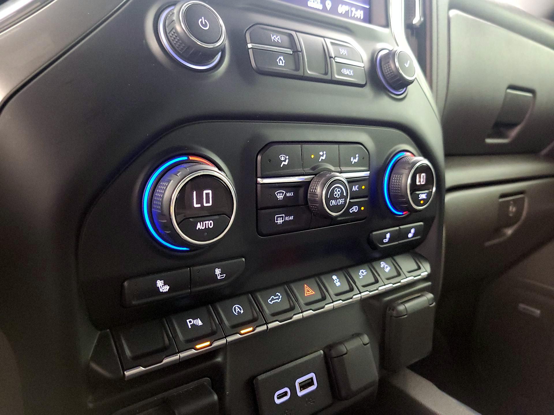 Thumbnail: 2019 Chevrolet Silverado 1500 - 16