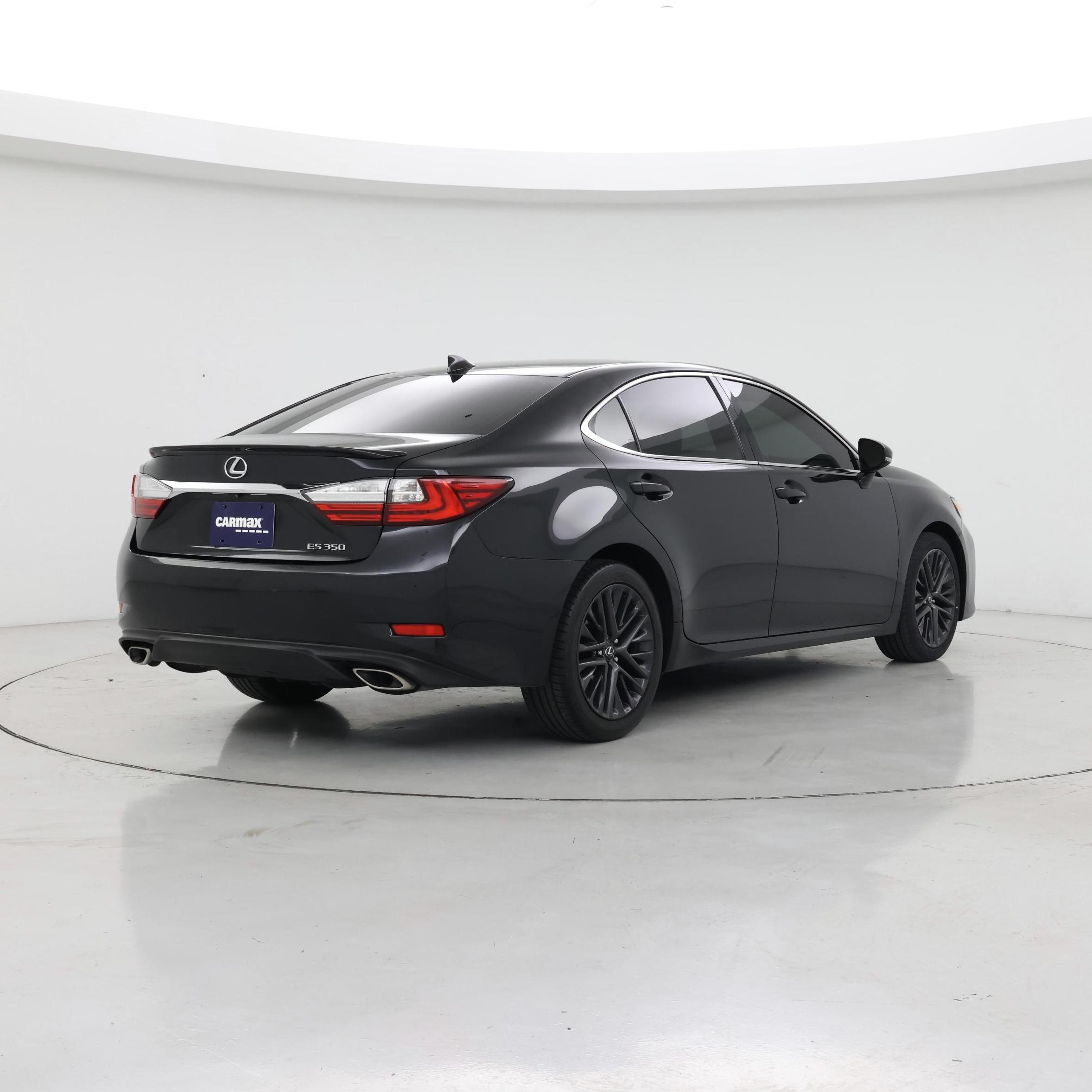 Thumbnail: 2017 Lexus ES - 8