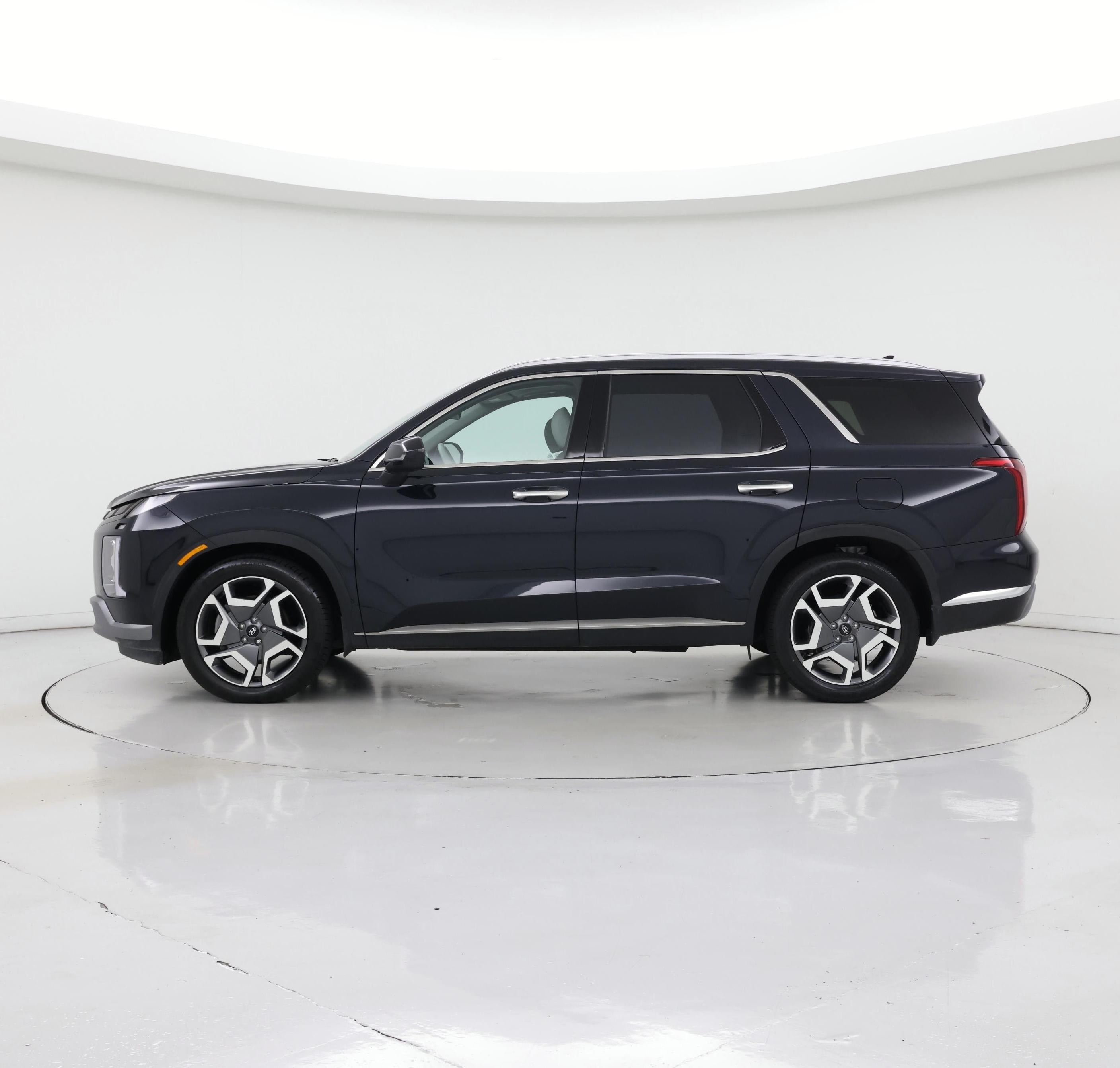 Thumbnail: 2023 Hyundai Palisade - 3