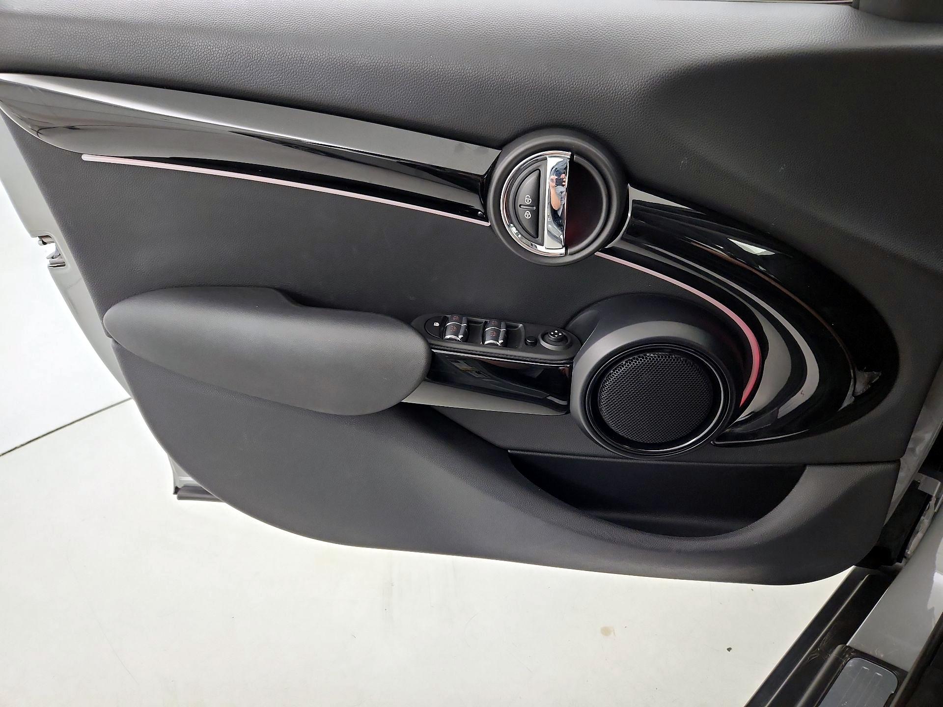 Thumbnail: 2023 MINI Cooper Hardtop - 12