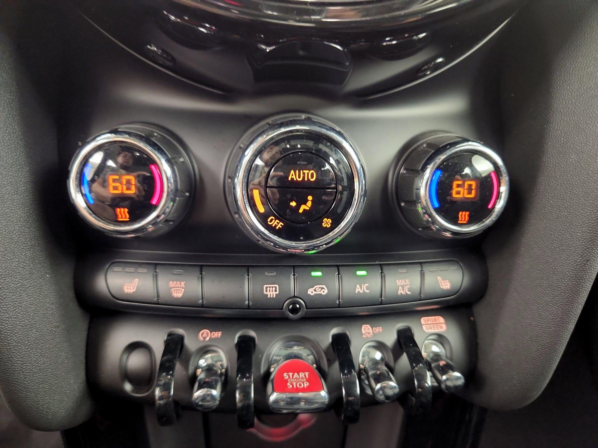 Thumbnail: 2023 MINI Cooper Hardtop - 17