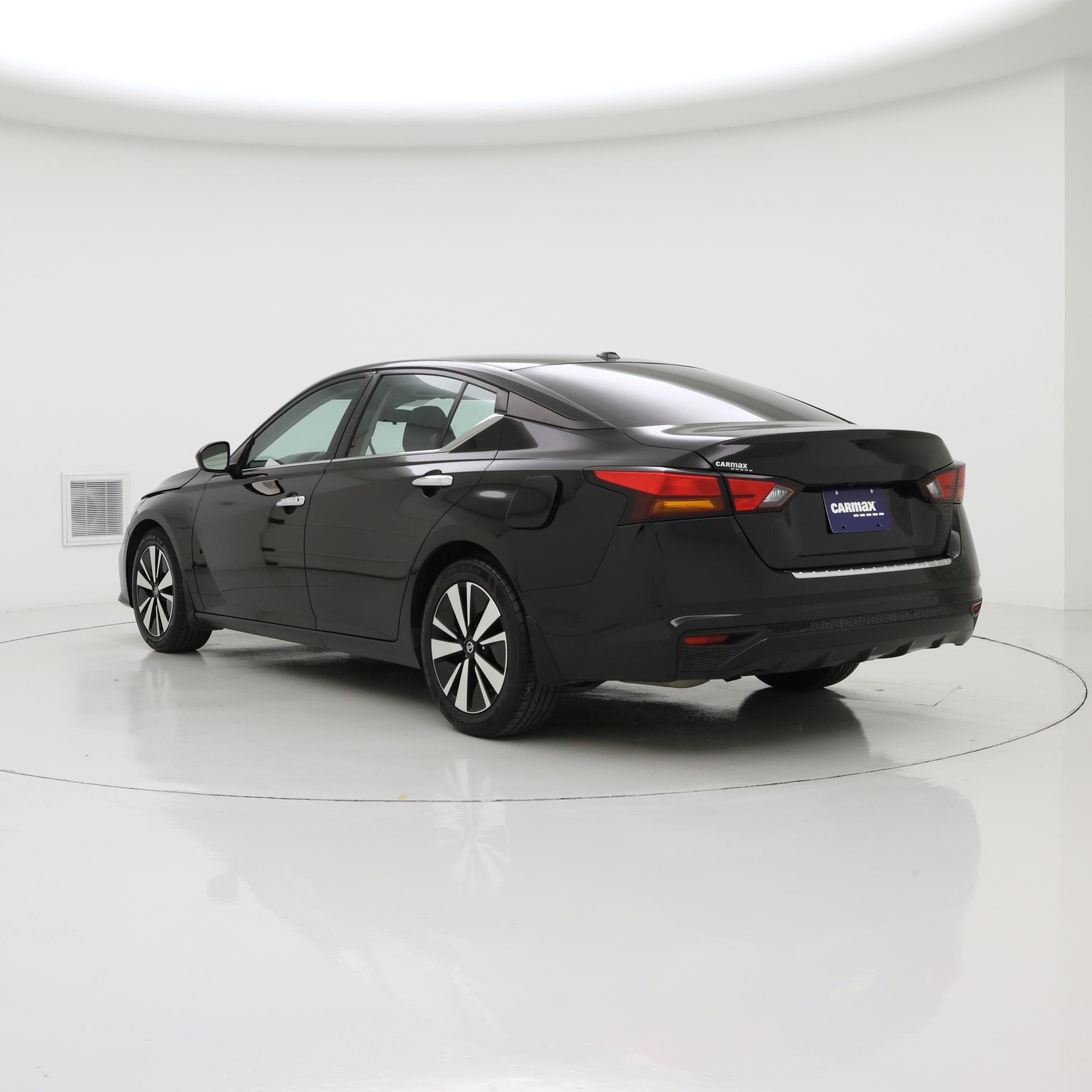 Thumbnail: 2022 Nissan Altima - 2