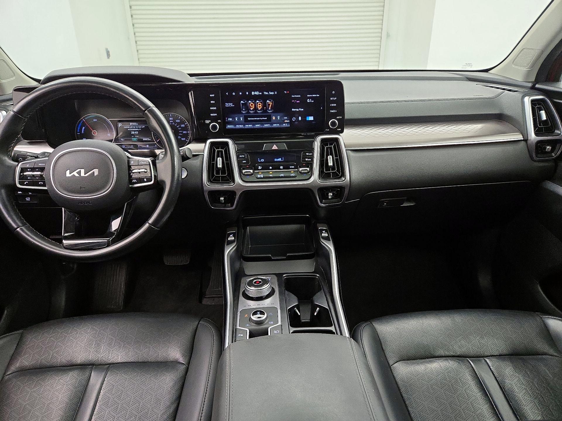 Thumbnail: 2022 Kia Sorento - 9