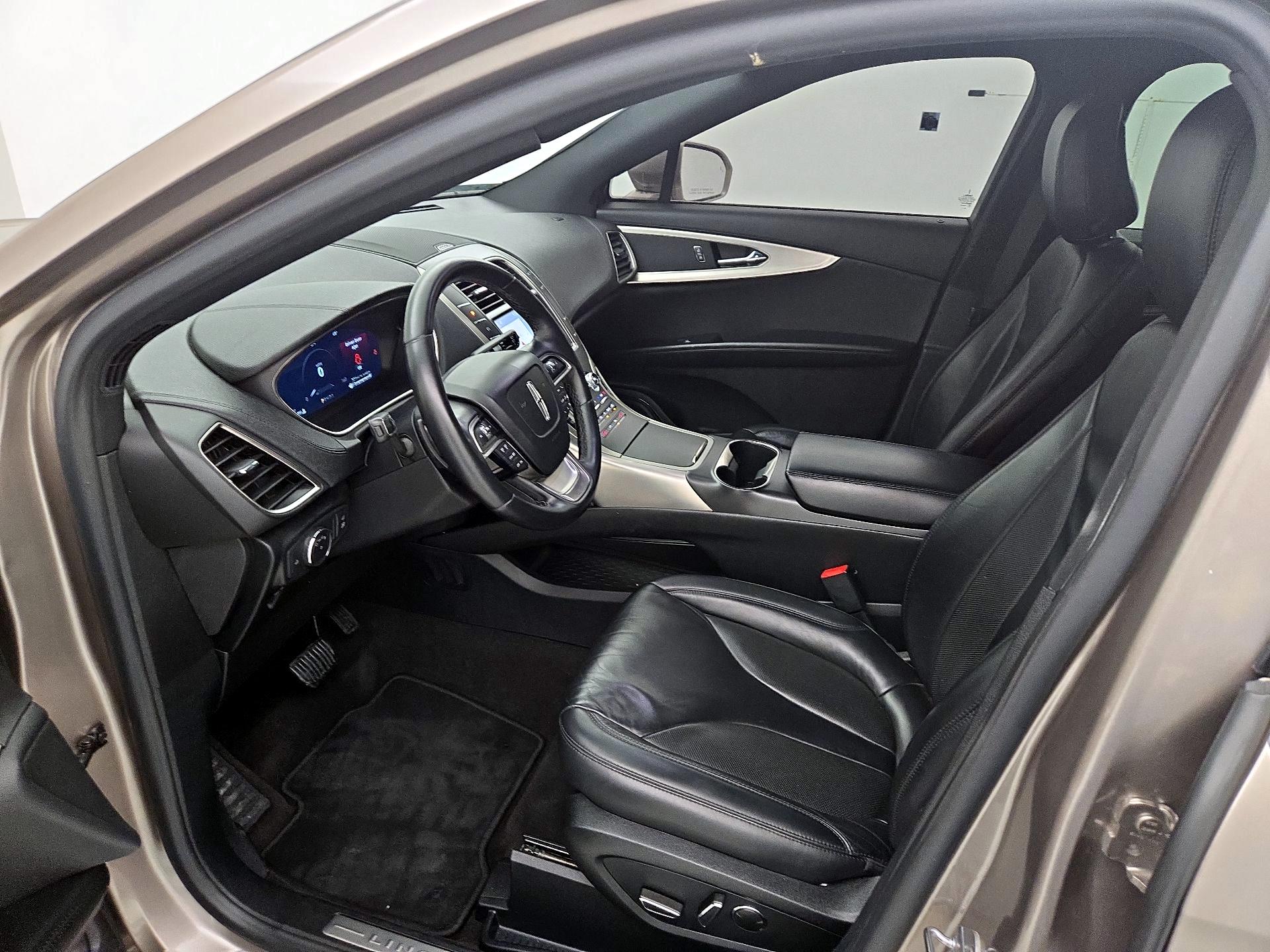Thumbnail: 2020 Lincoln Nautilus - 11