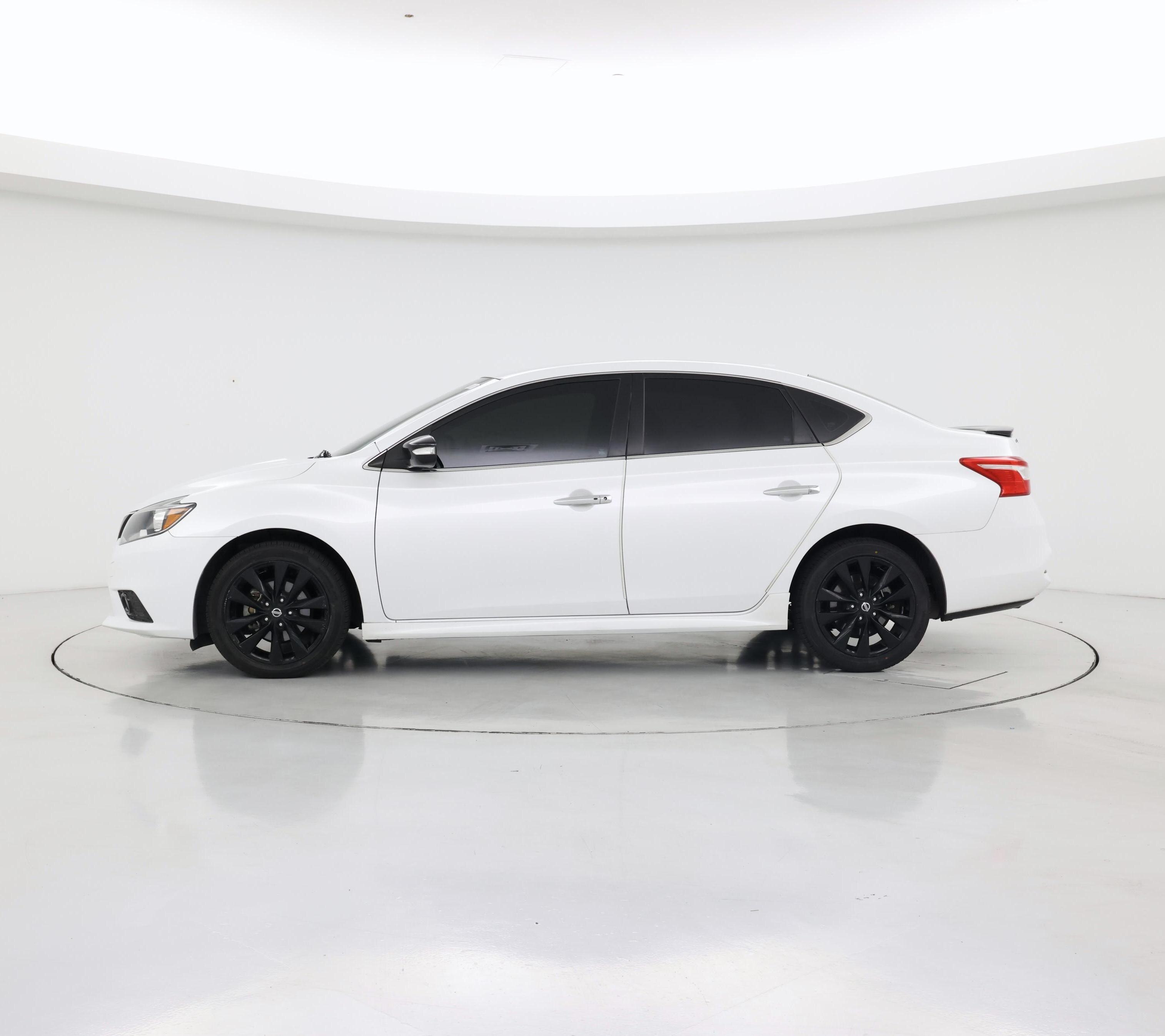 Thumbnail: 2018 Nissan Sentra - 3