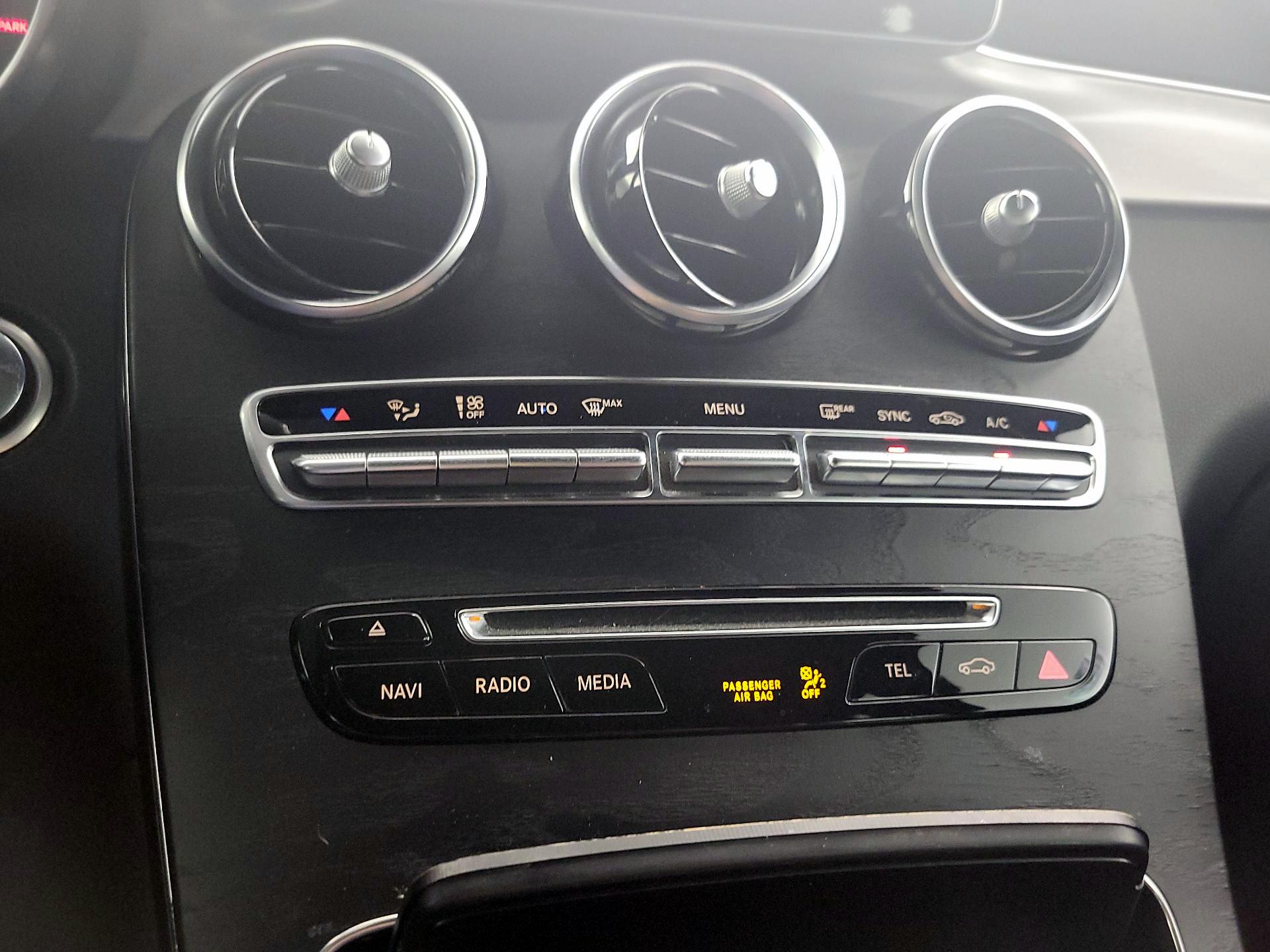 Thumbnail: 2019 Mercedes-Benz GLC - 16