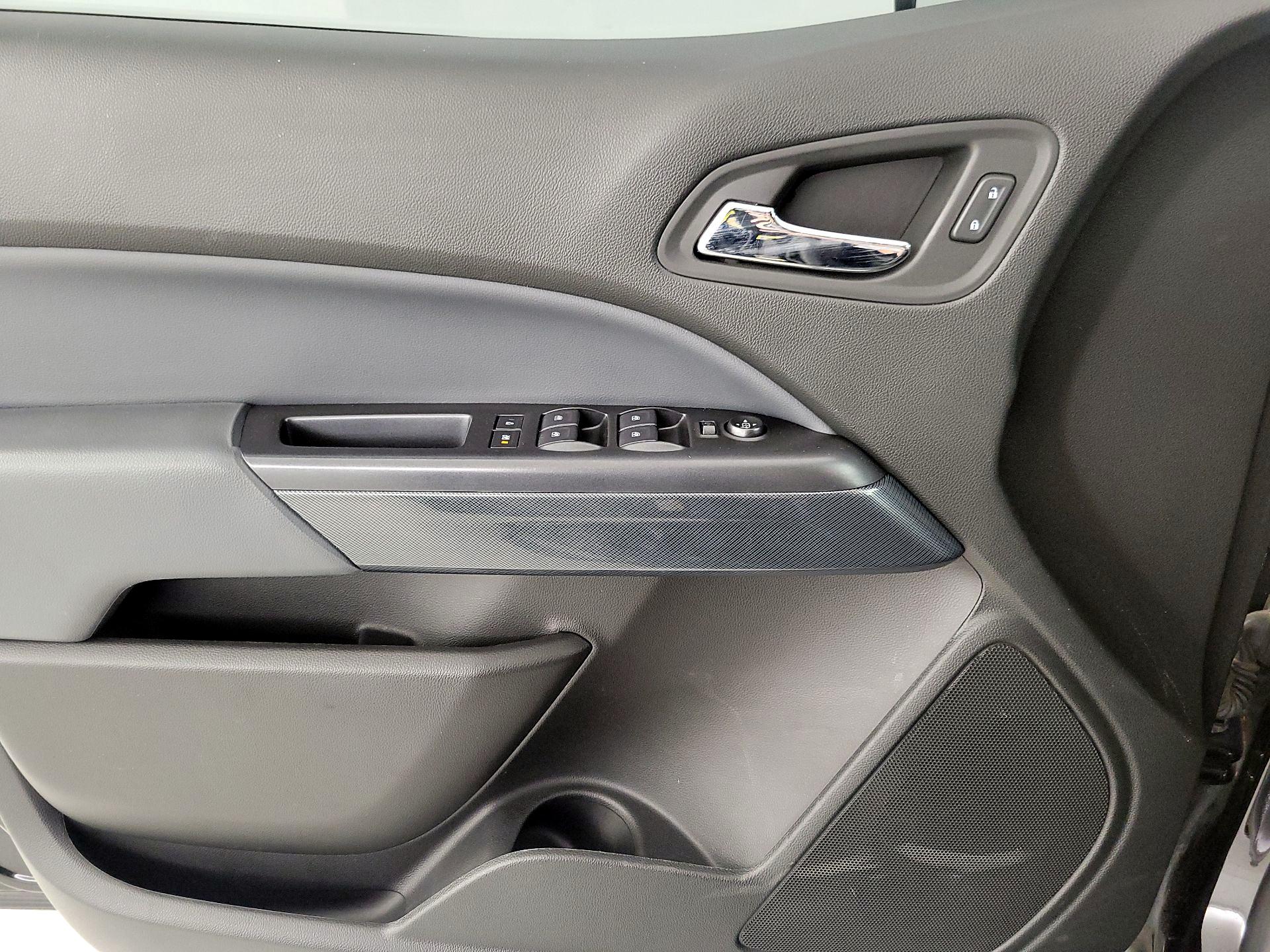 Thumbnail: 2019 Chevrolet Colorado - 12