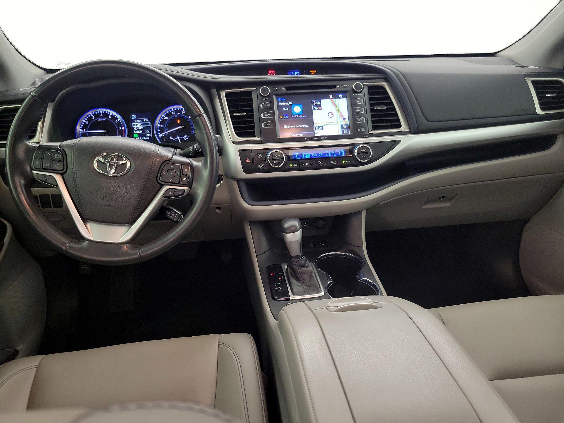 Thumbnail: 2019 Toyota Highlander - 9