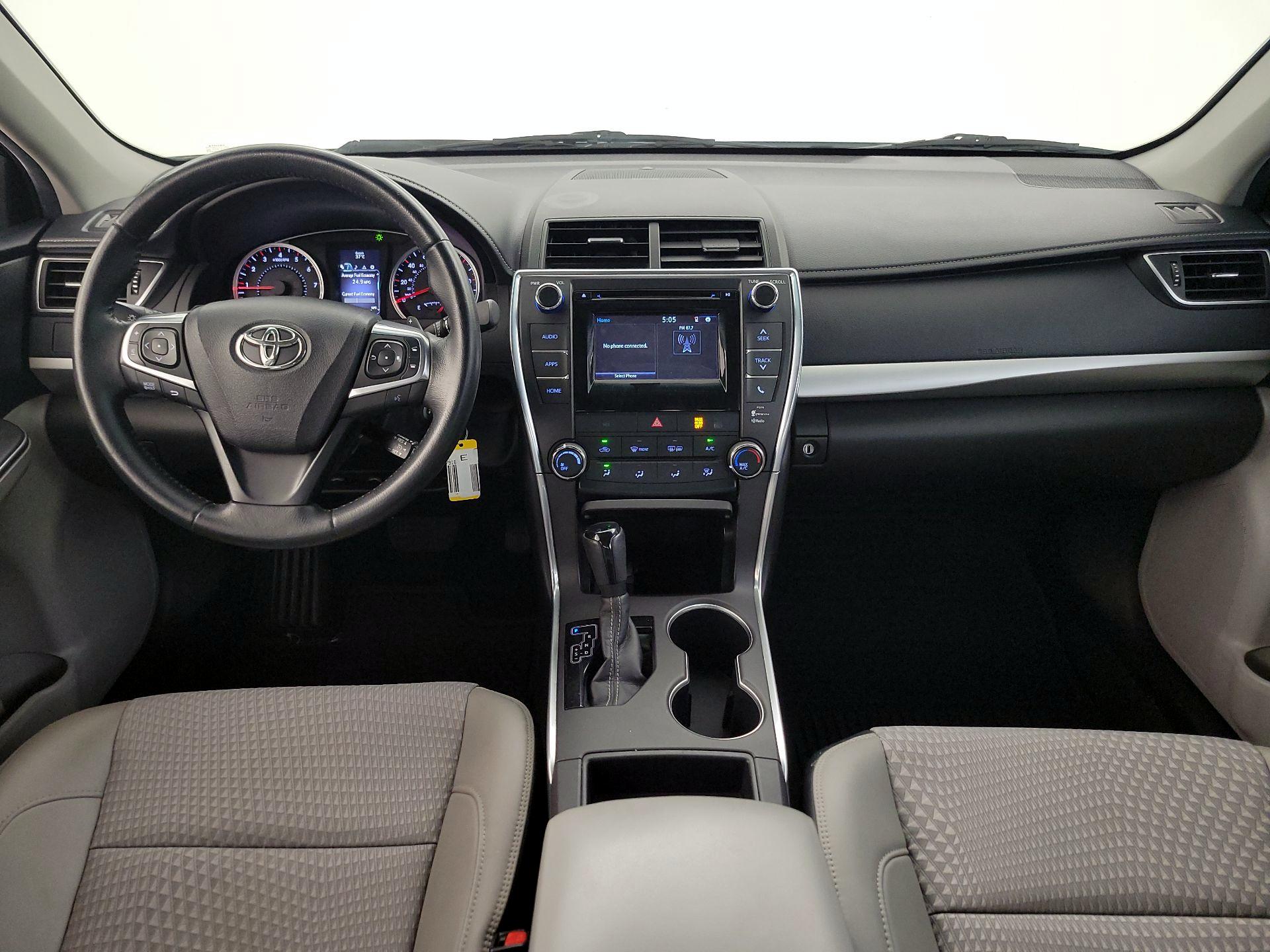 Thumbnail: 2015 Toyota Camry - 9