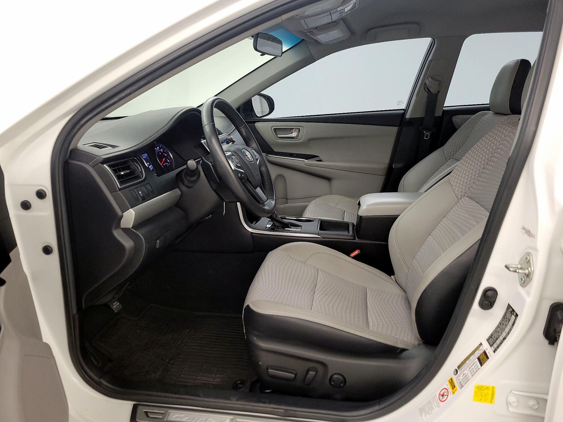 Thumbnail: 2015 Toyota Camry - 11