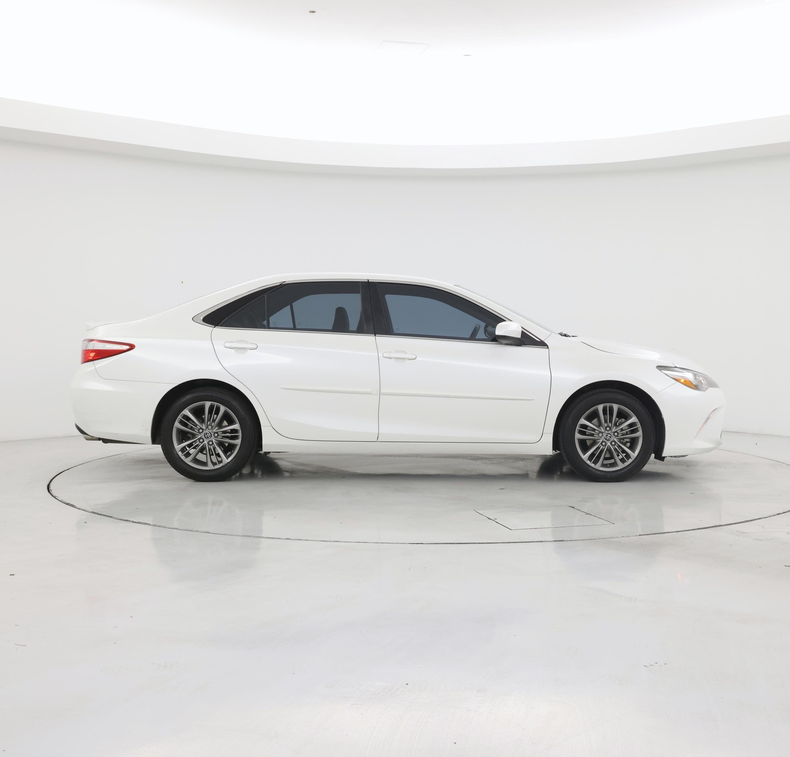 Thumbnail: 2015 Toyota Camry - 7