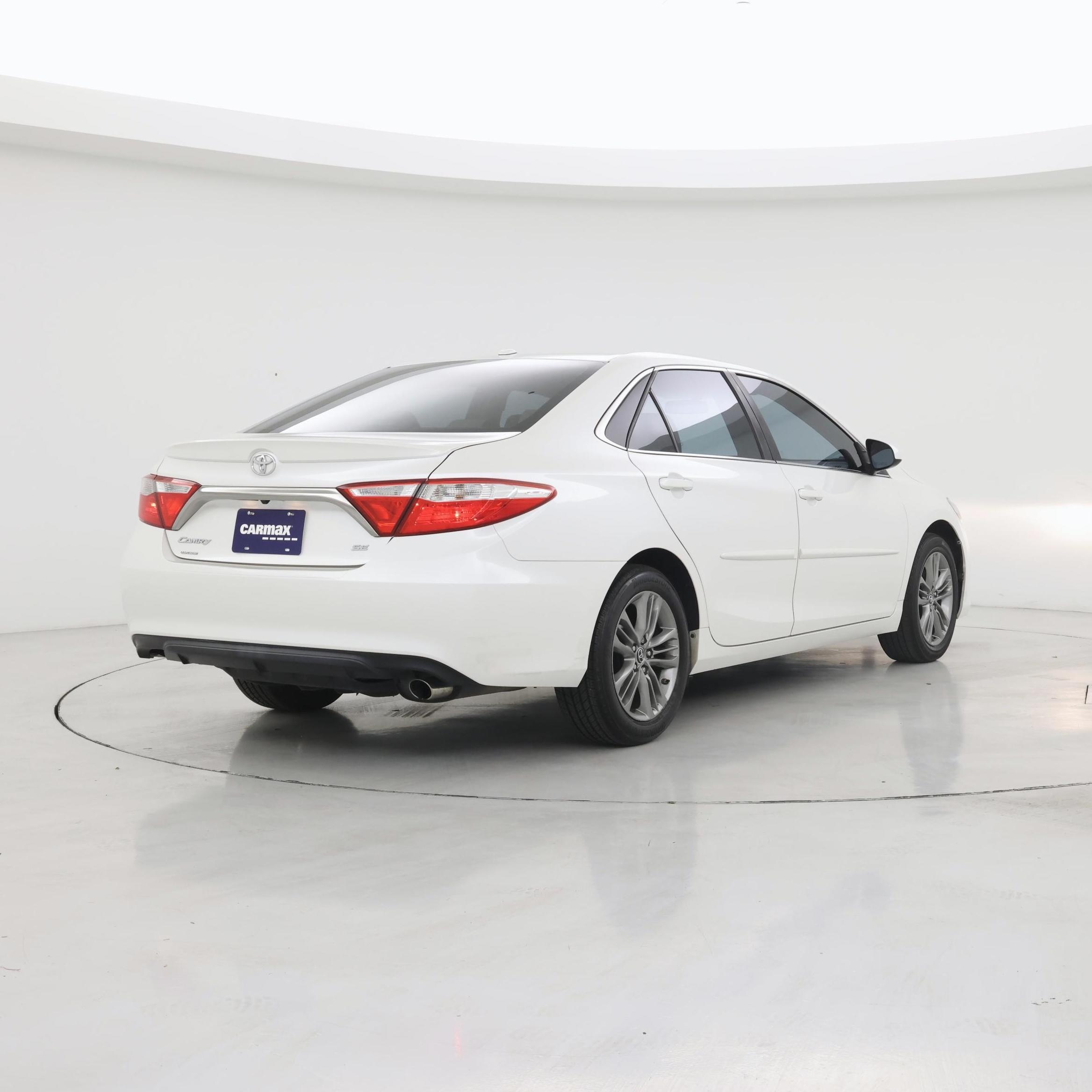 Thumbnail: 2015 Toyota Camry - 8