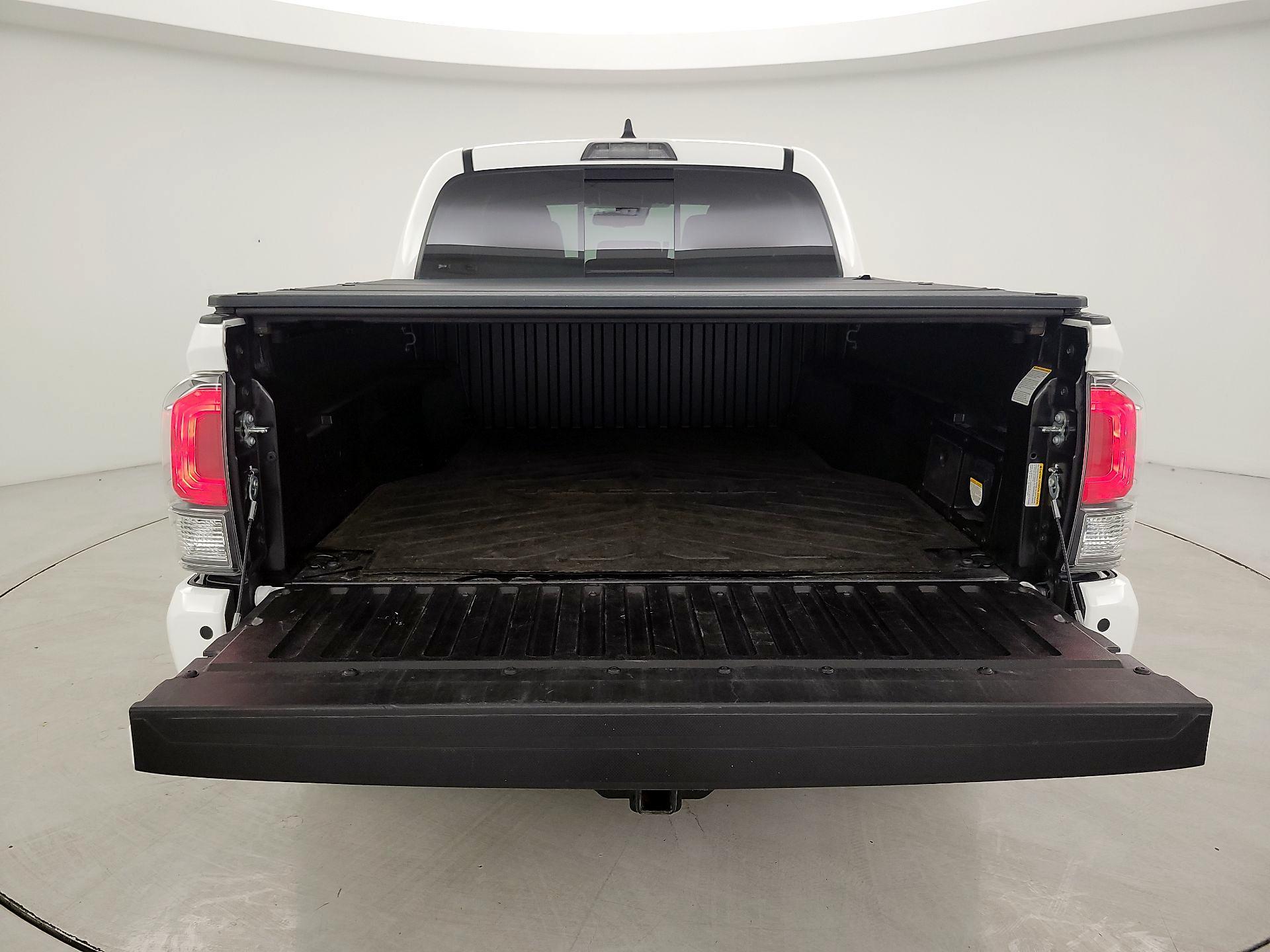 Thumbnail: 2021 Toyota Tacoma - 20