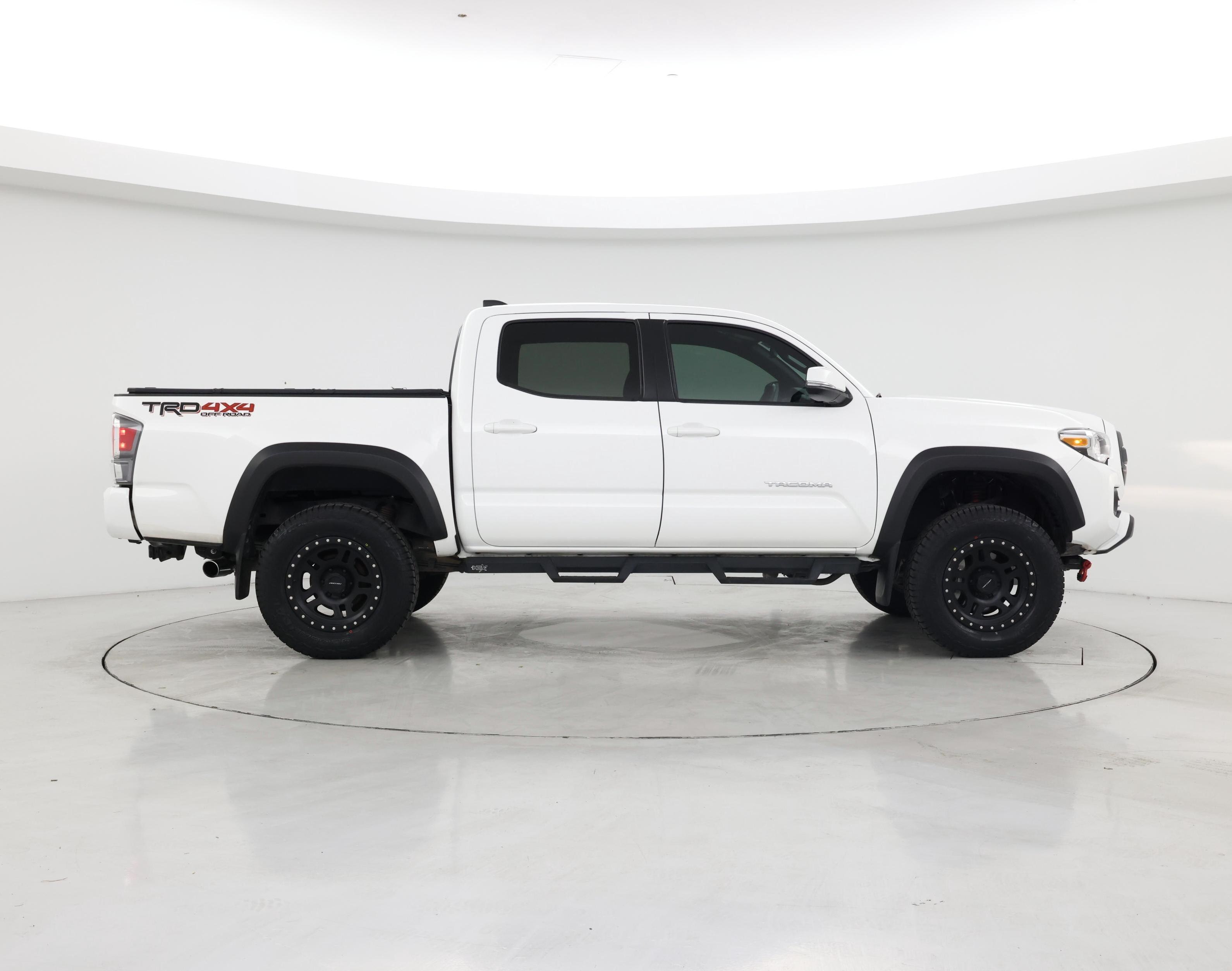 Thumbnail: 2021 Toyota Tacoma - 7
