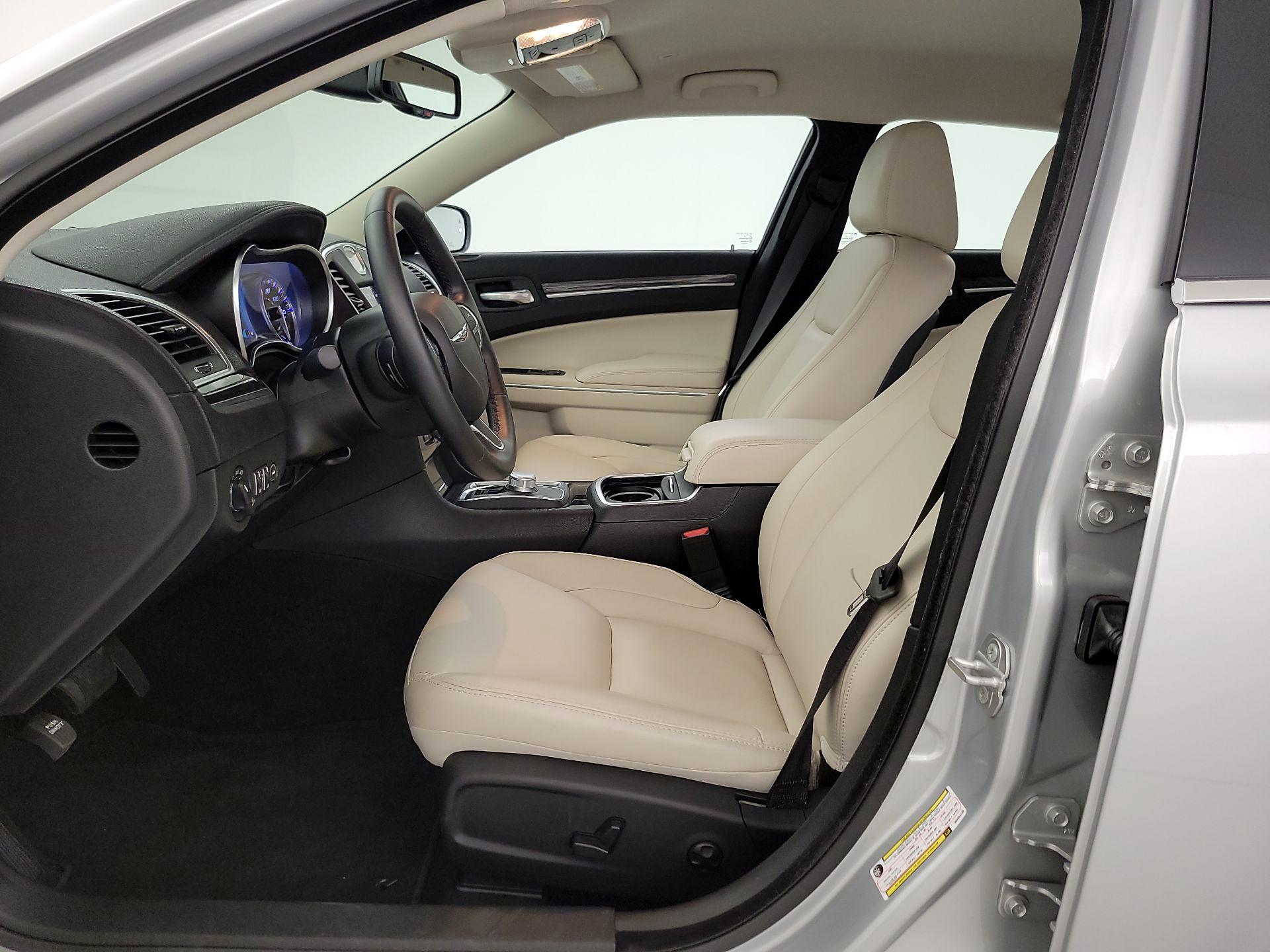 Thumbnail: 2021 Chrysler 300 - 11