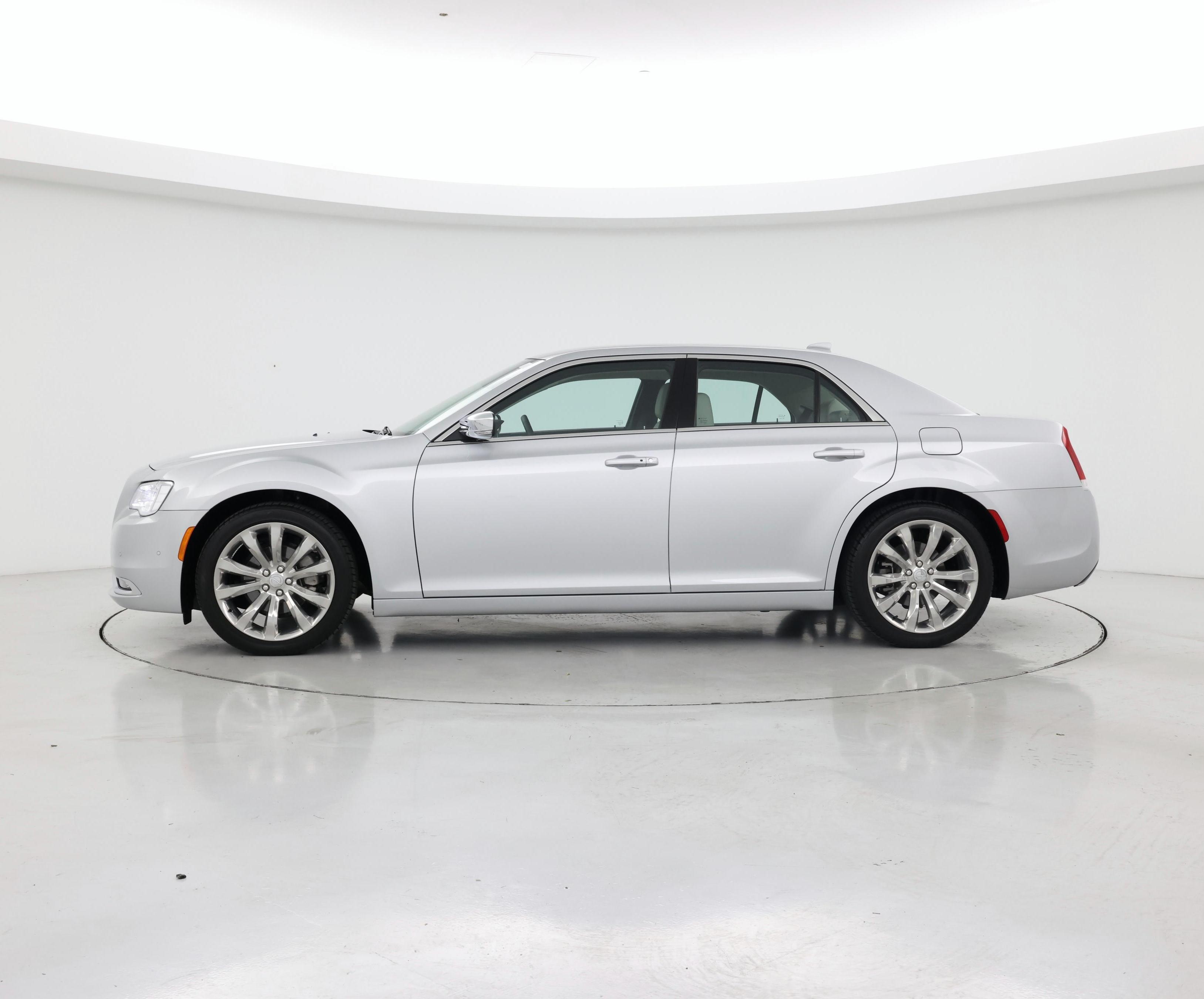Thumbnail: 2021 Chrysler 300 - 3
