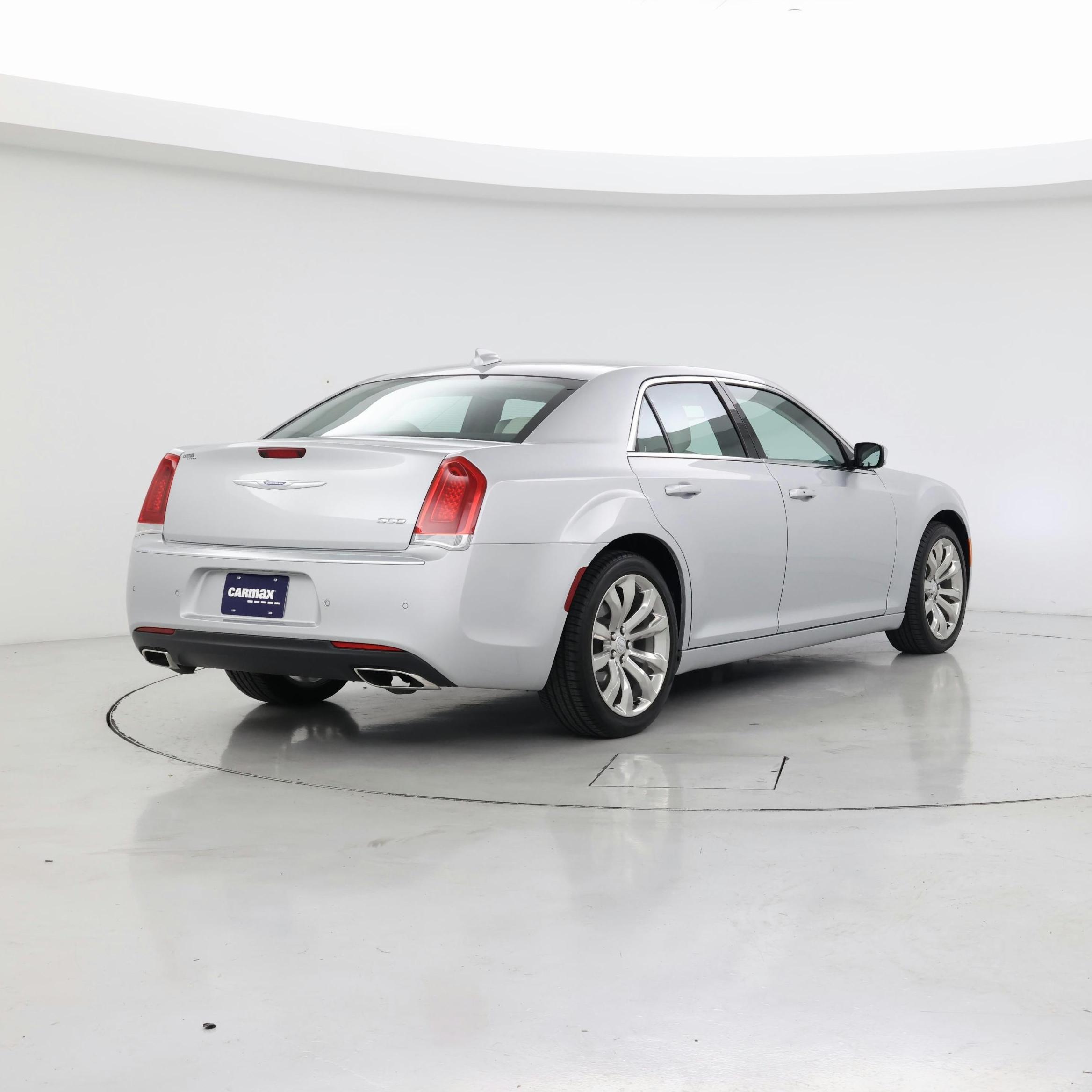 Thumbnail: 2021 Chrysler 300 - 8
