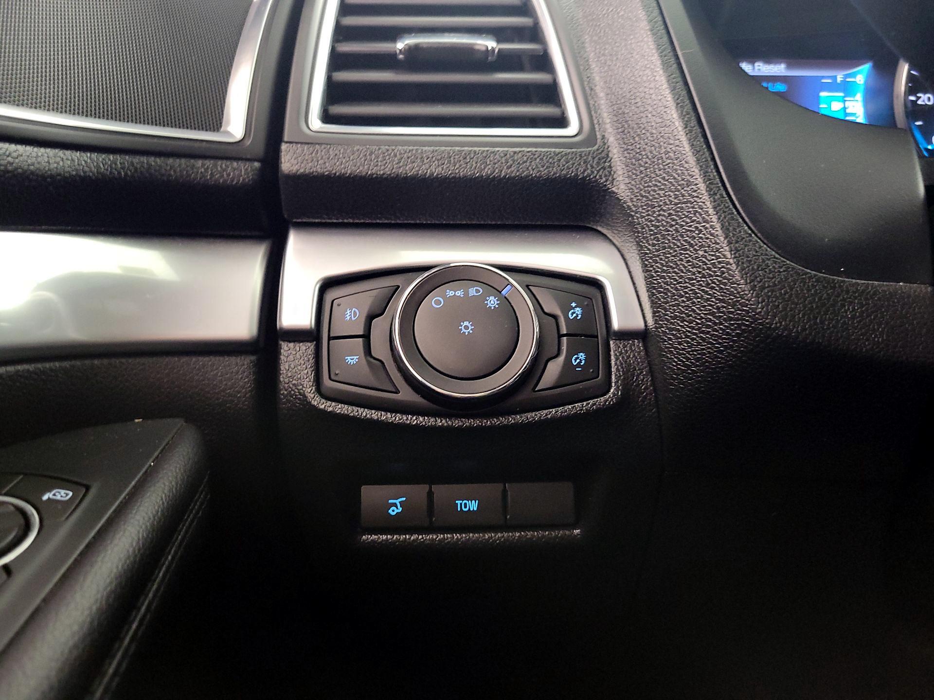 Thumbnail: 2018 Ford Explorer - 13