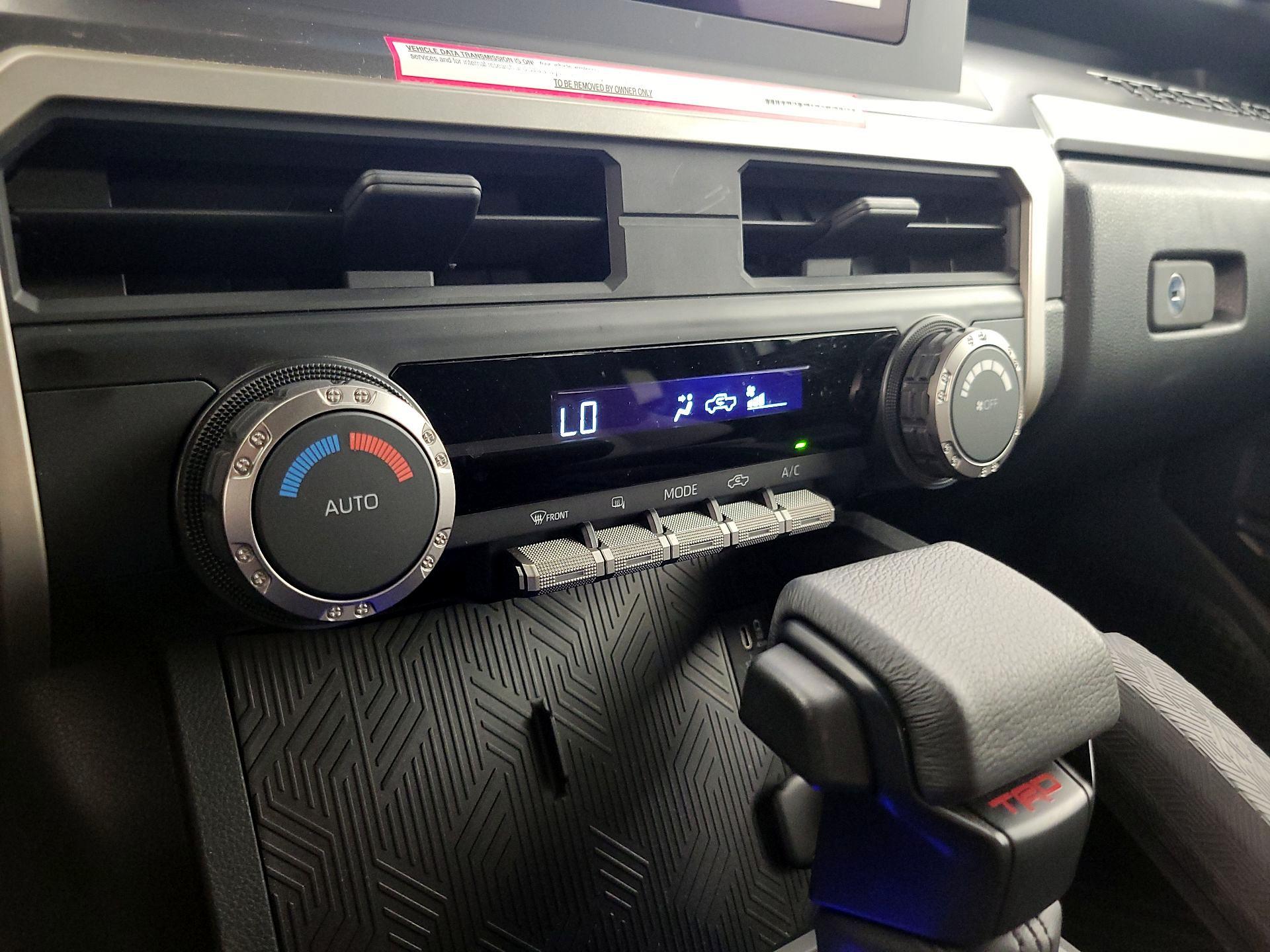 Thumbnail: 2024 Toyota Tacoma - 17