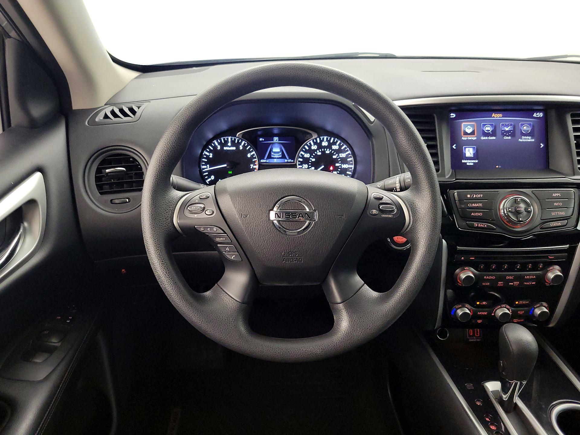 Thumbnail: 2020 Nissan Pathfinder - 10