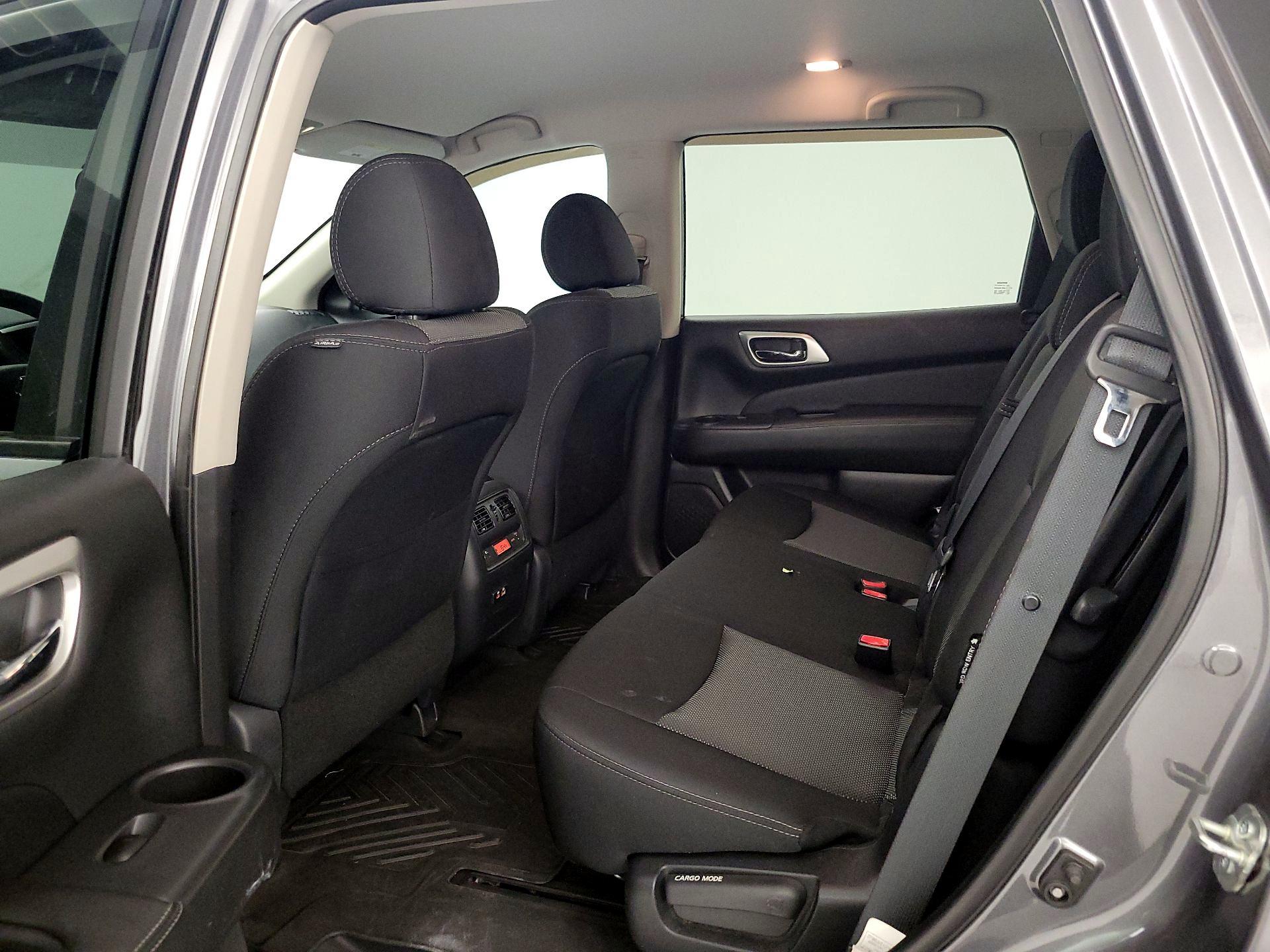 Thumbnail: 2020 Nissan Pathfinder - 19