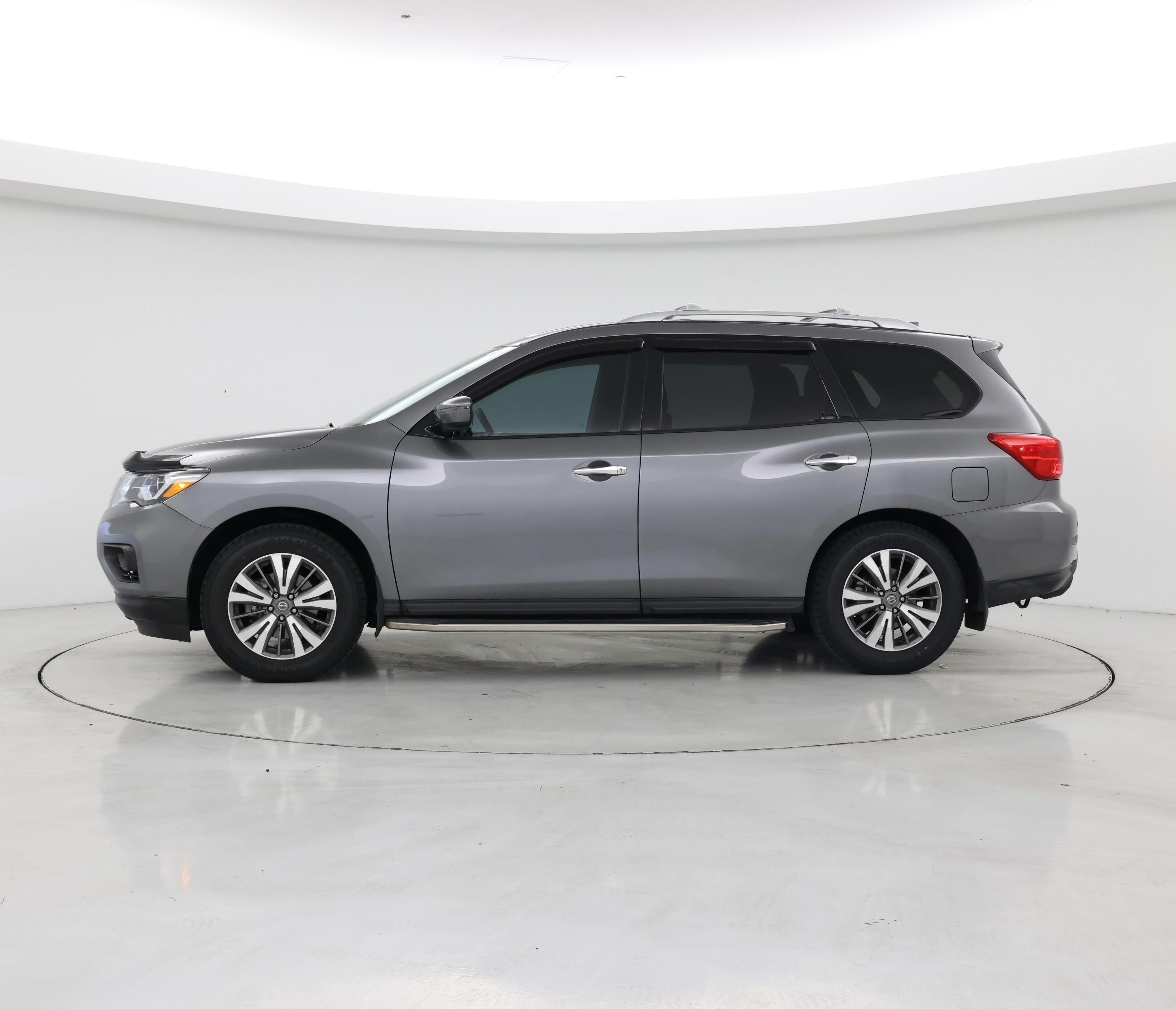 Thumbnail: 2020 Nissan Pathfinder - 3