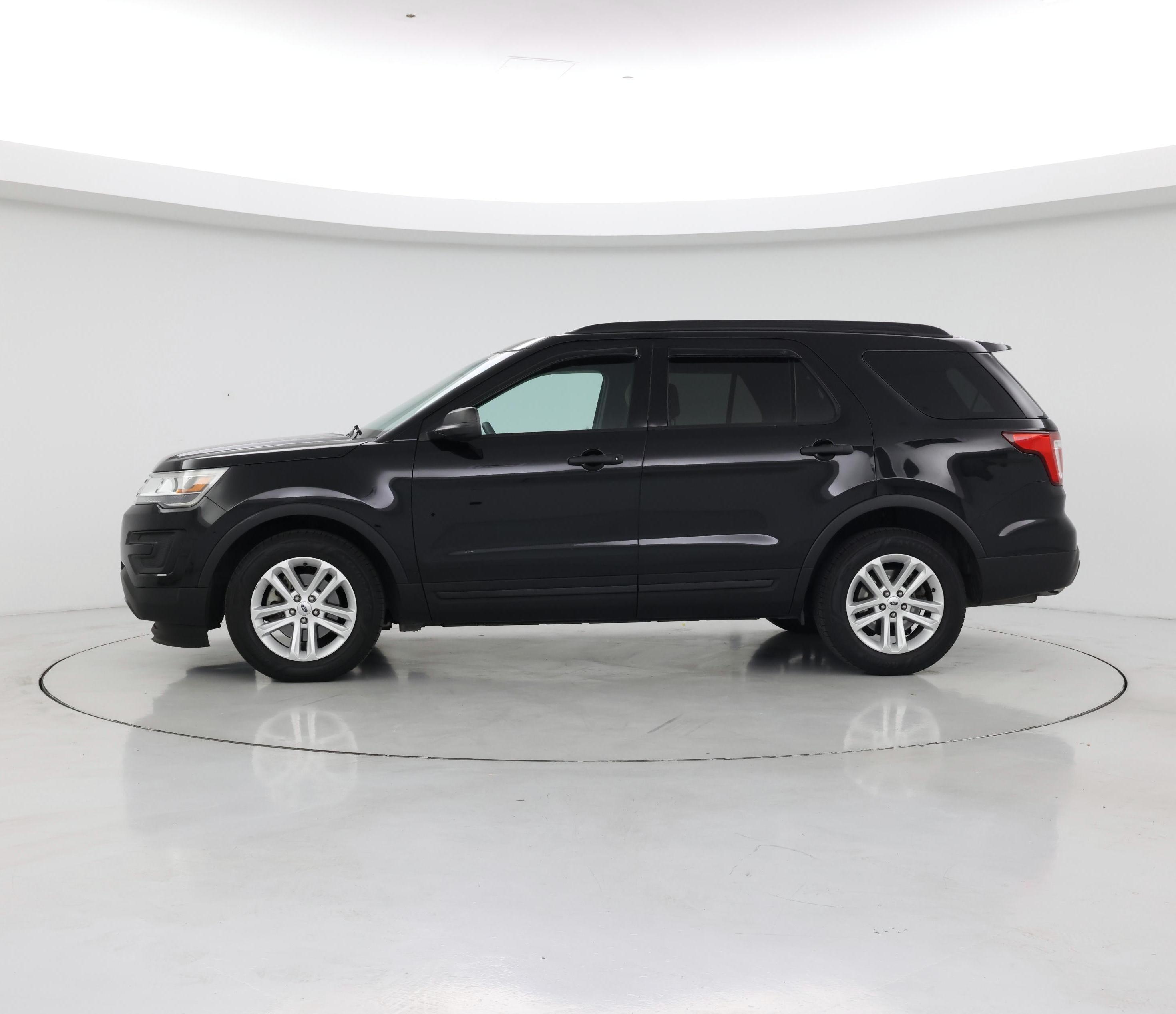 Thumbnail: 2017 Ford Explorer - 3