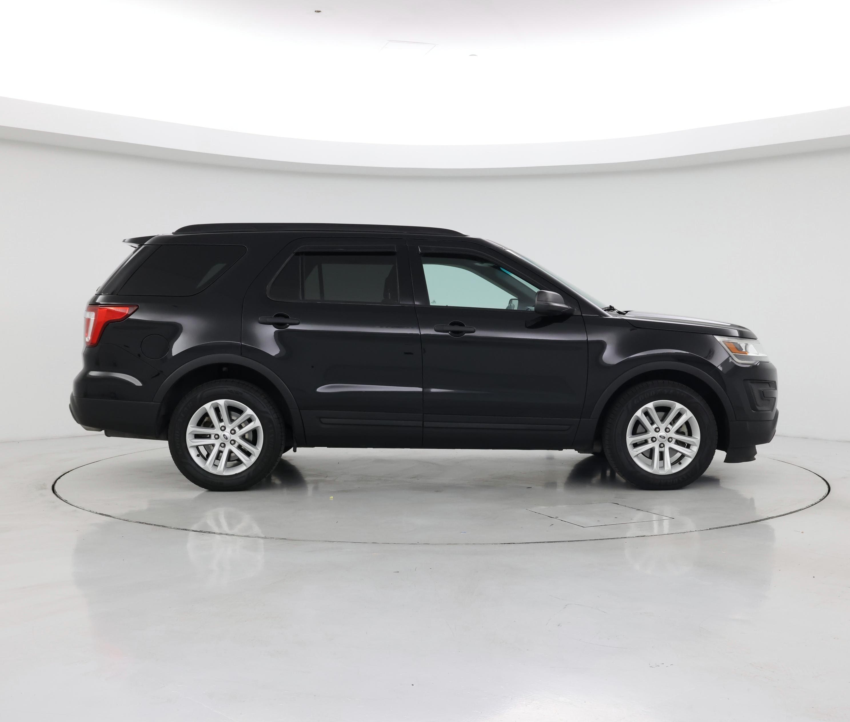 Thumbnail: 2017 Ford Explorer - 7