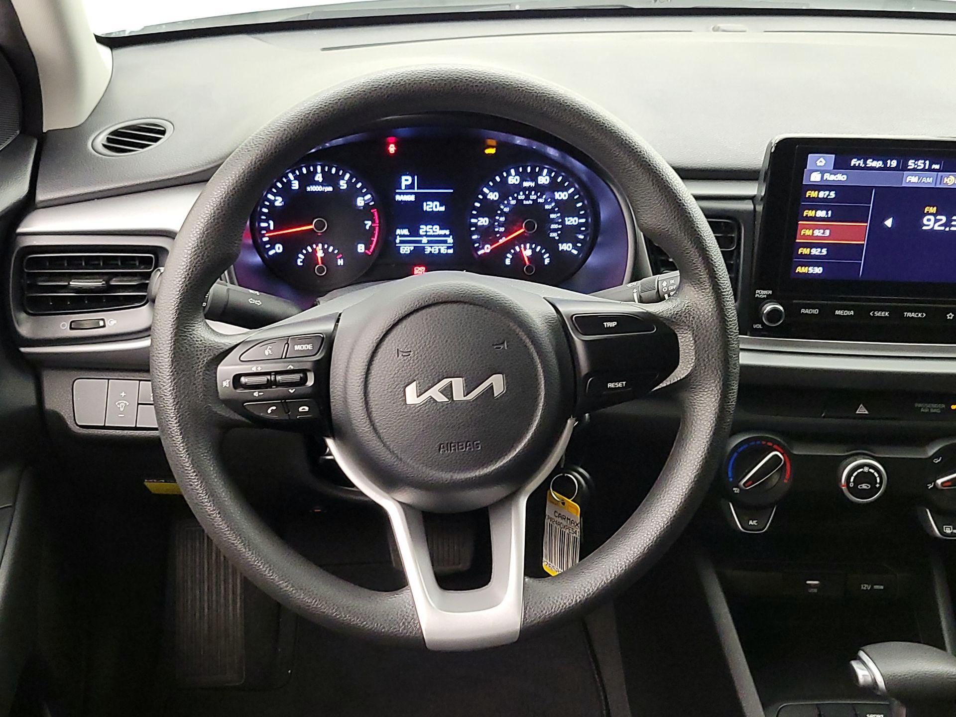 Thumbnail: 2023 Kia Rio - 10