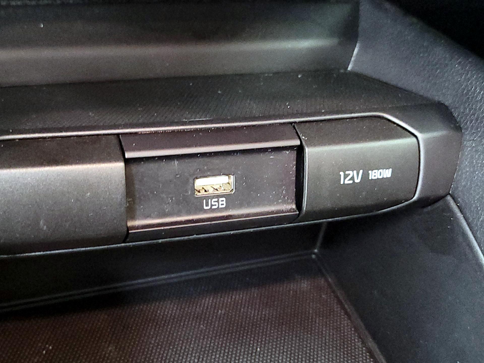 Thumbnail: 2023 Kia Rio - 18