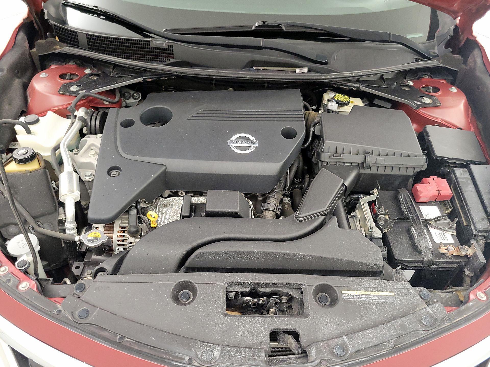 Thumbnail: 2015 Nissan Altima - 20