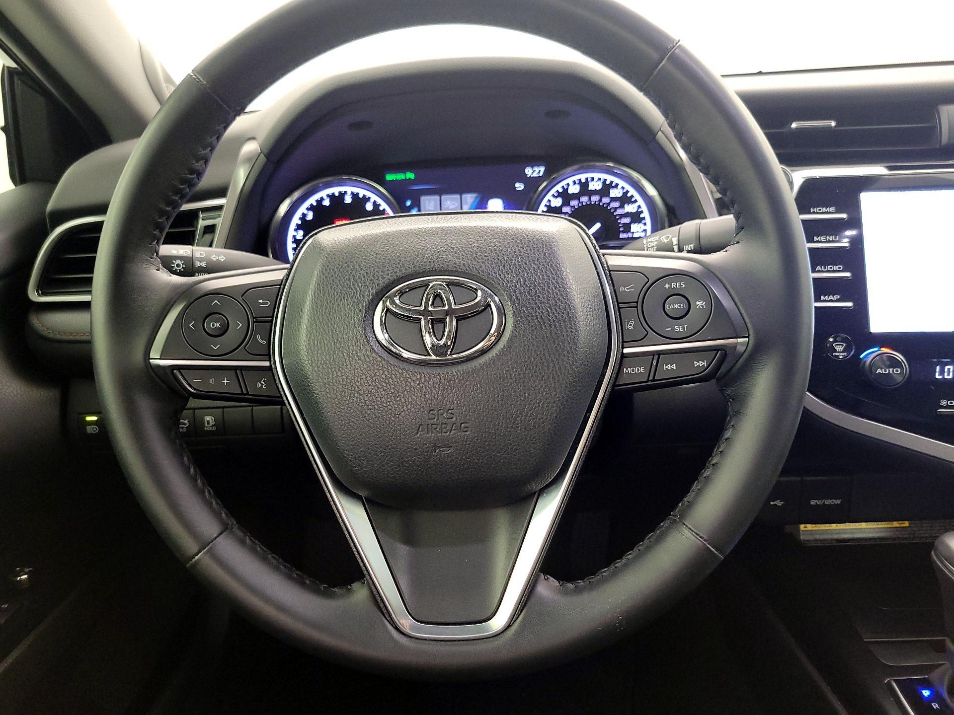 Thumbnail: 2020 Toyota Camry - 10