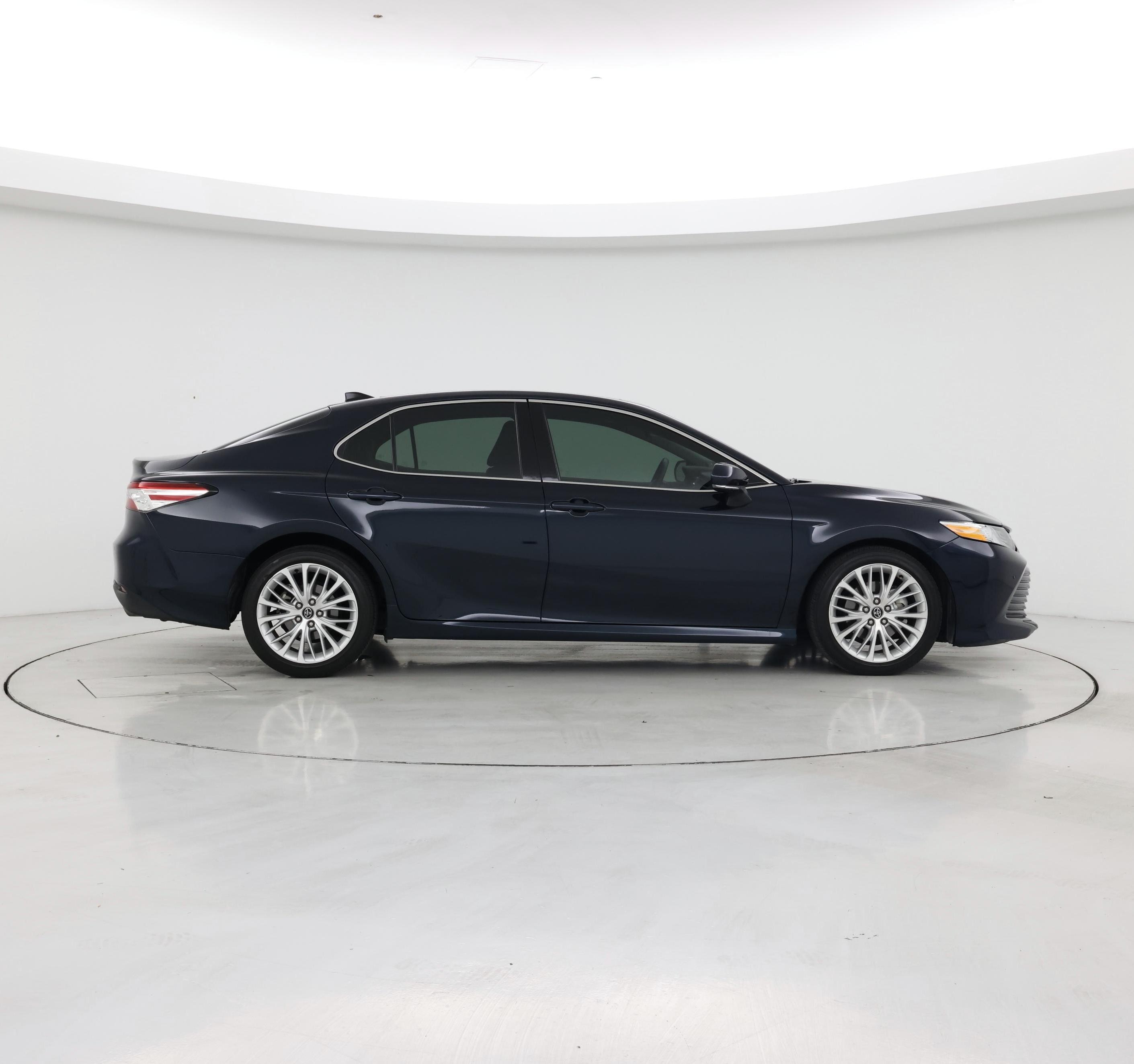 Thumbnail: 2020 Toyota Camry - 7