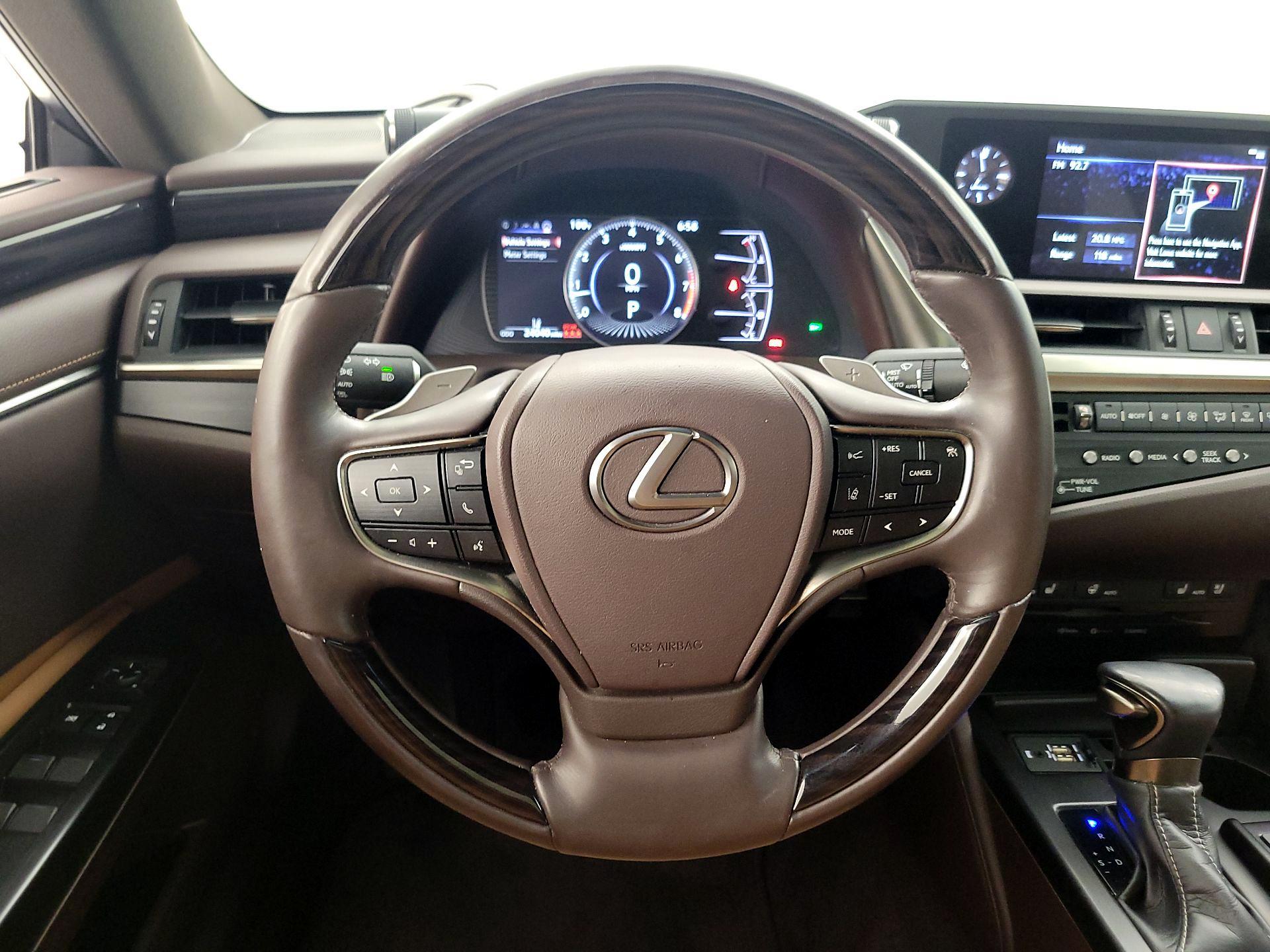 Thumbnail: 2019 Lexus ES - 10