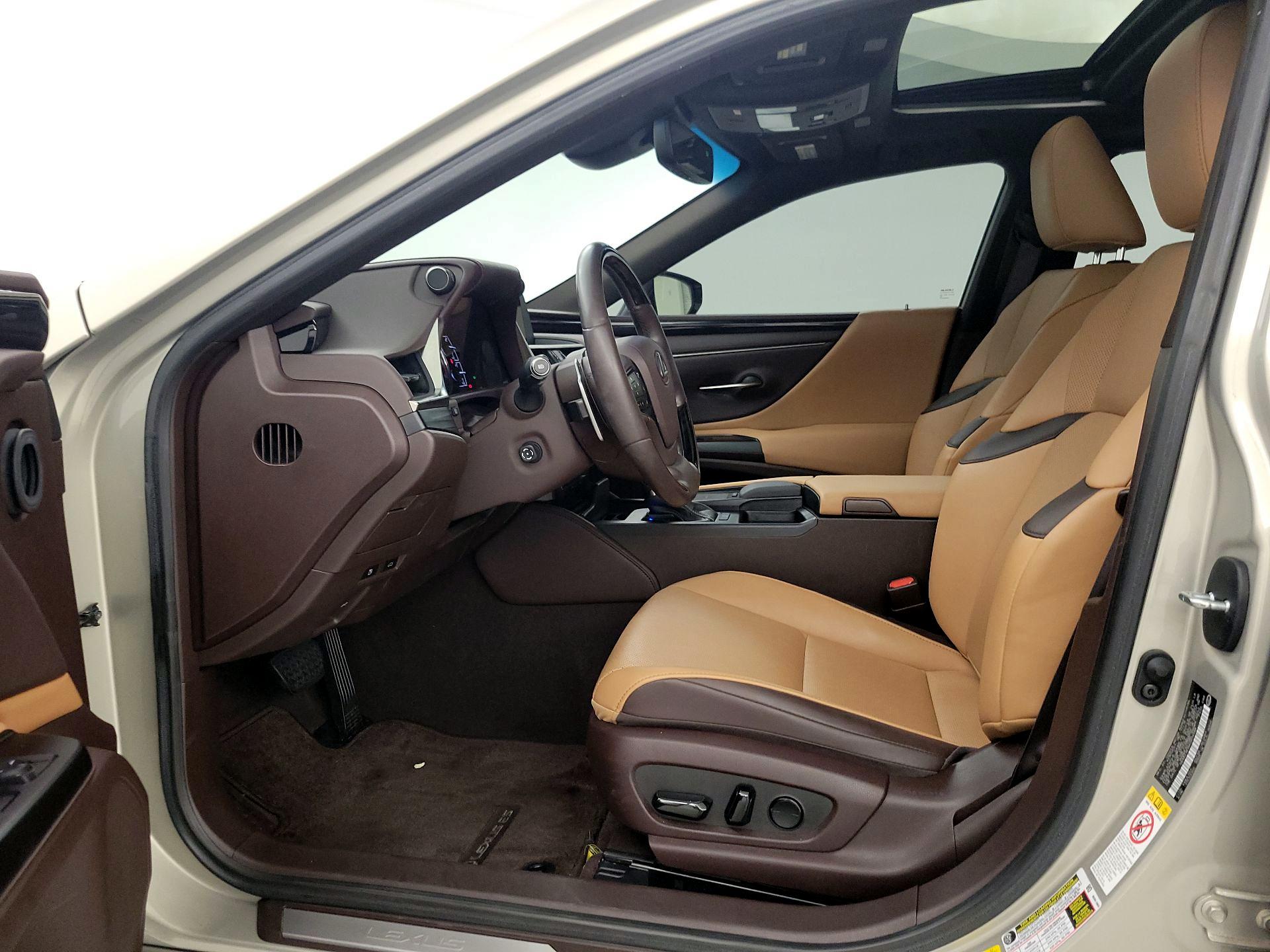 Thumbnail: 2019 Lexus ES - 11