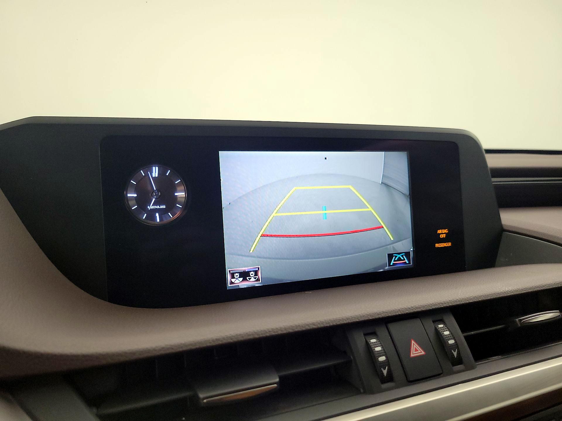 Thumbnail: 2019 Lexus ES - 14