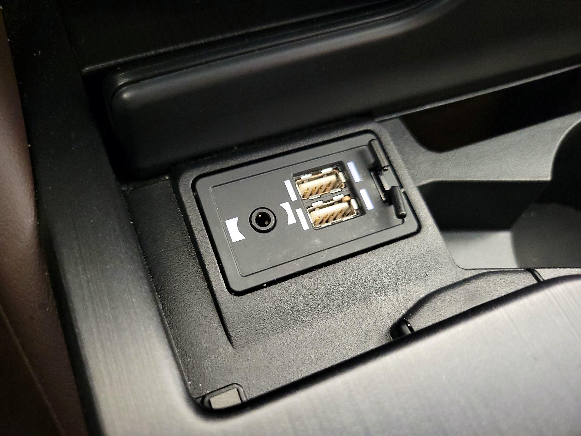 Thumbnail: 2019 Lexus ES - 18