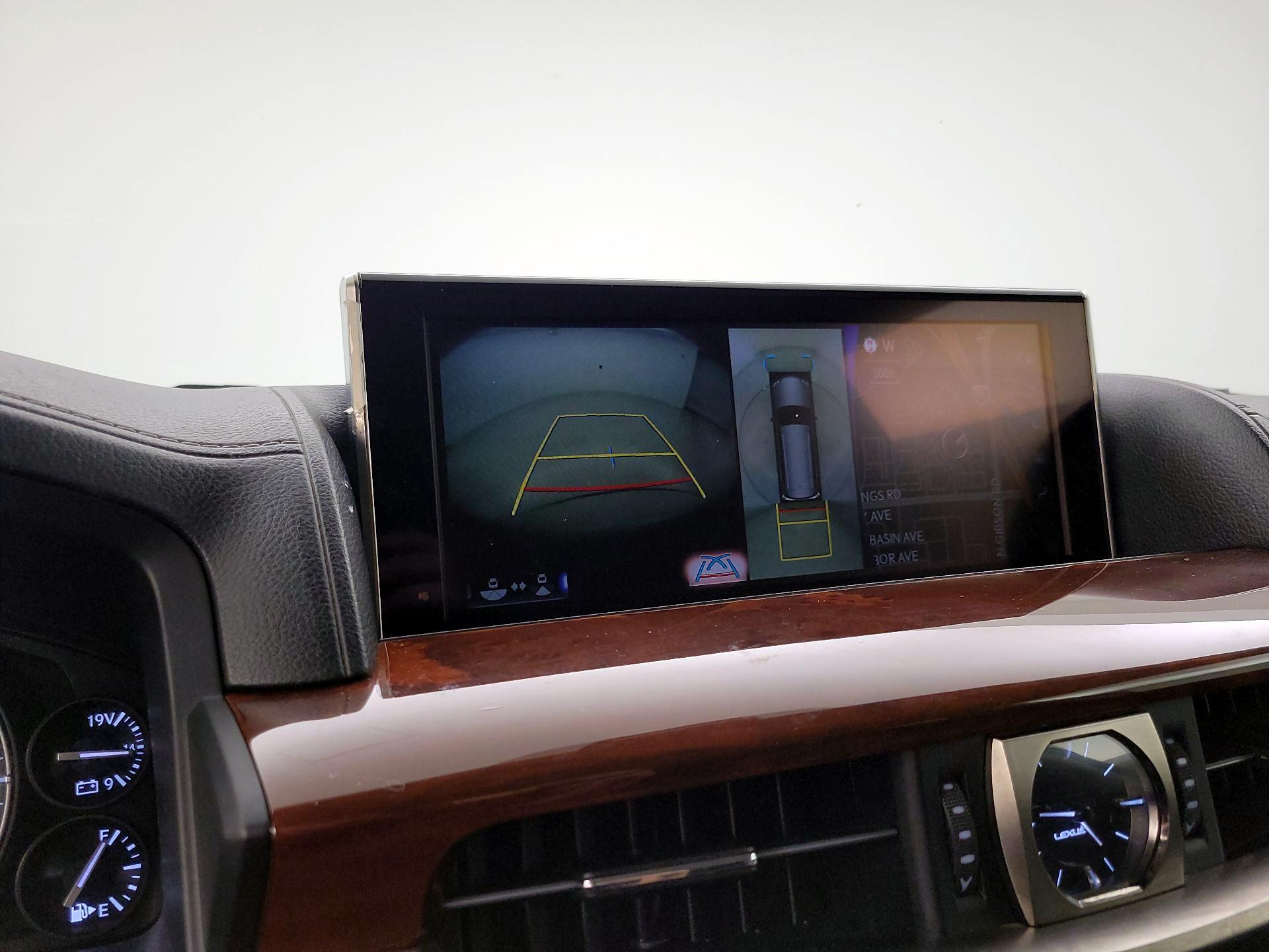 Thumbnail: 2016 Lexus LX - 15