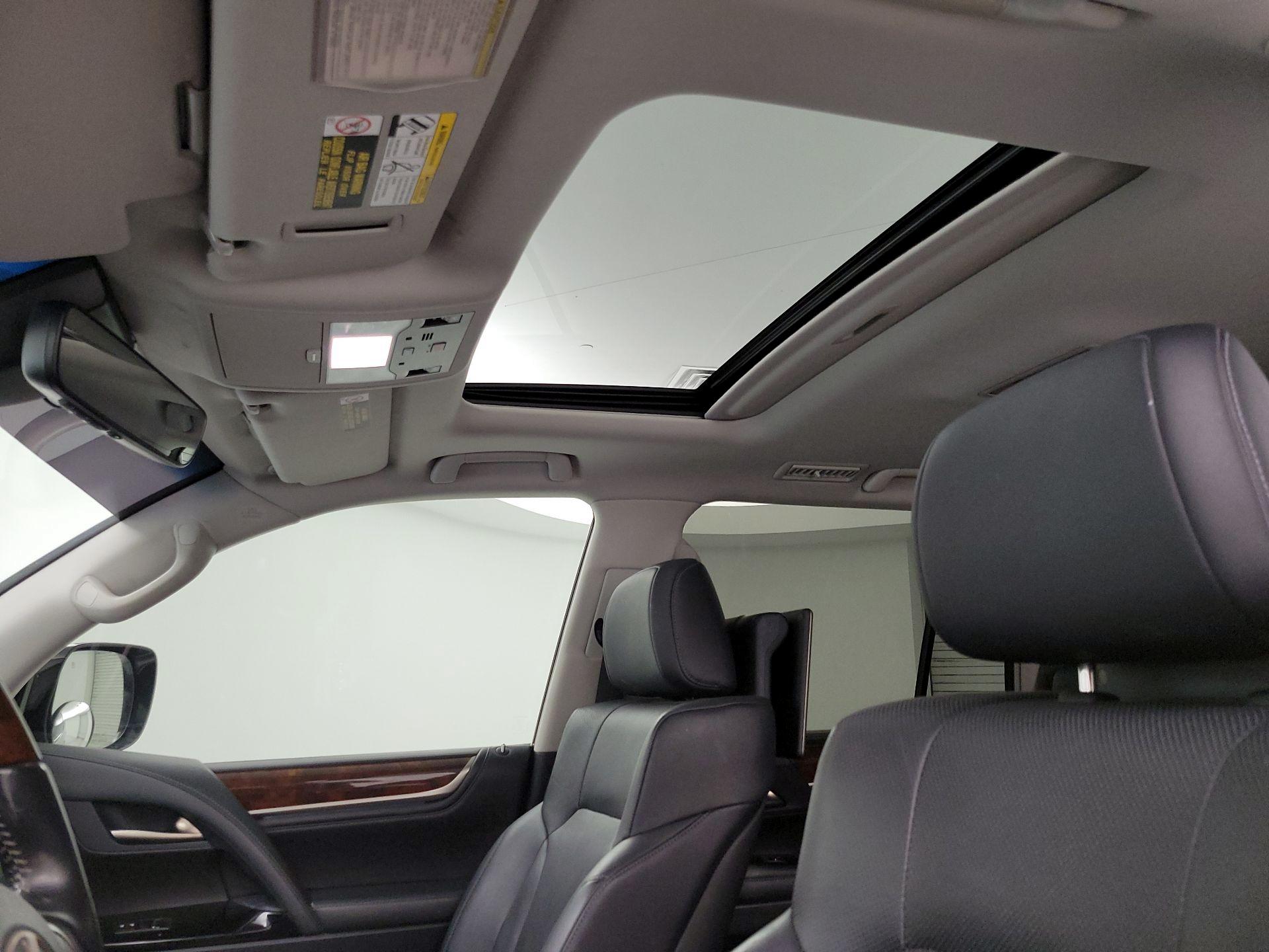 Thumbnail: 2016 Lexus LX - 20