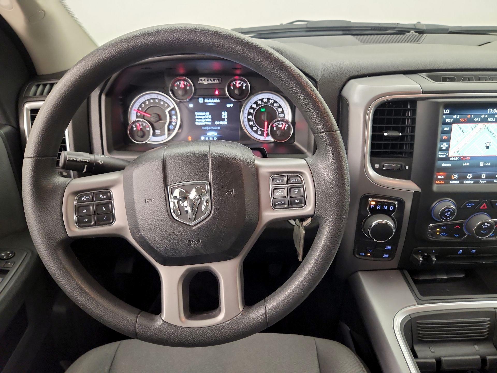 Thumbnail: 2023 RAM 1500 Classic - 10