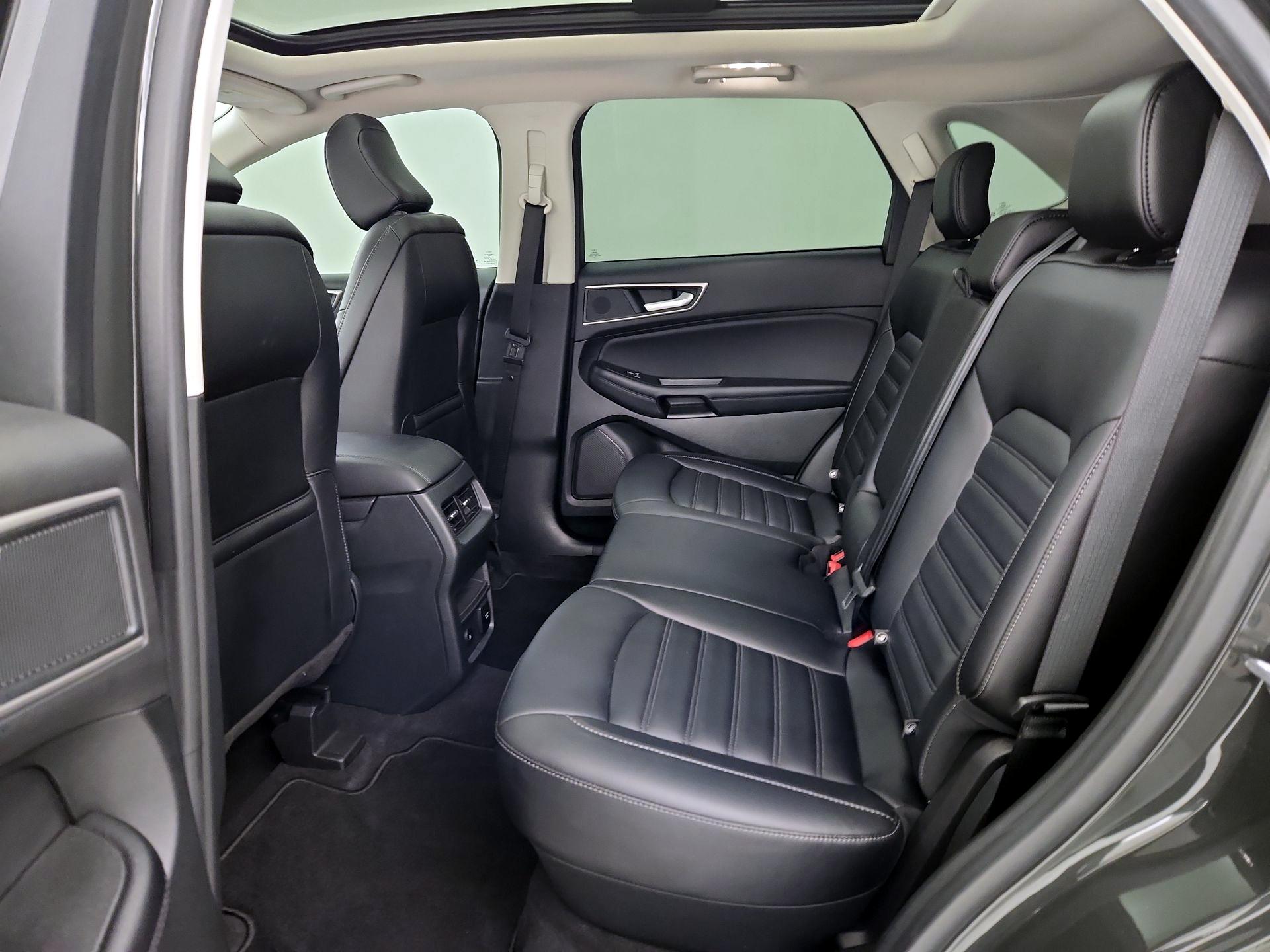 Thumbnail: 2022 Ford Edge - 20
