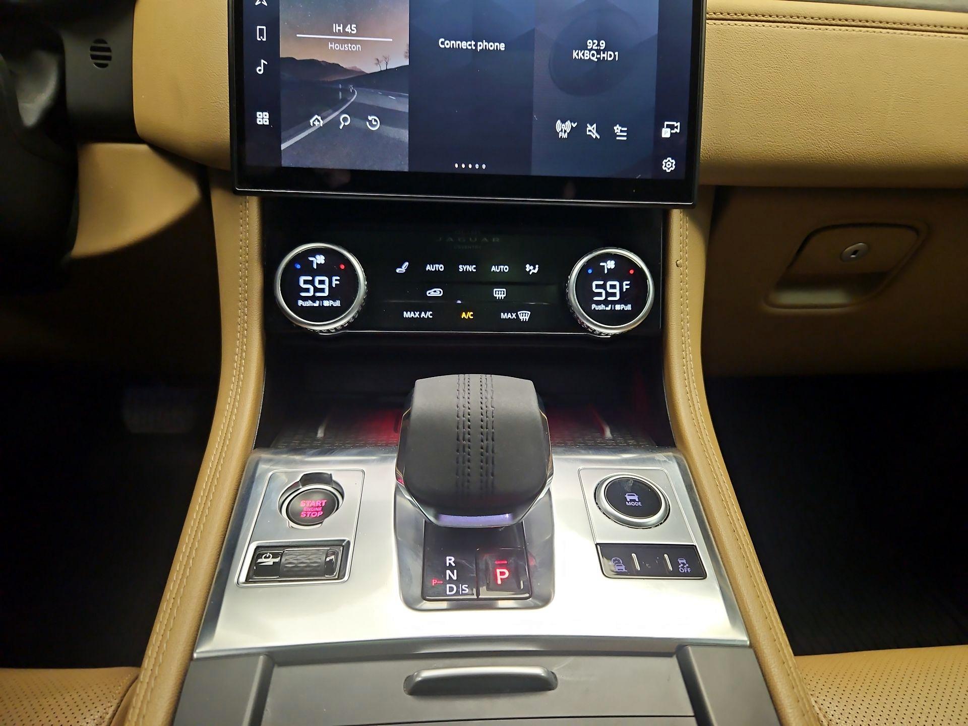 Thumbnail: 2021 Jaguar F-Pace - 17
