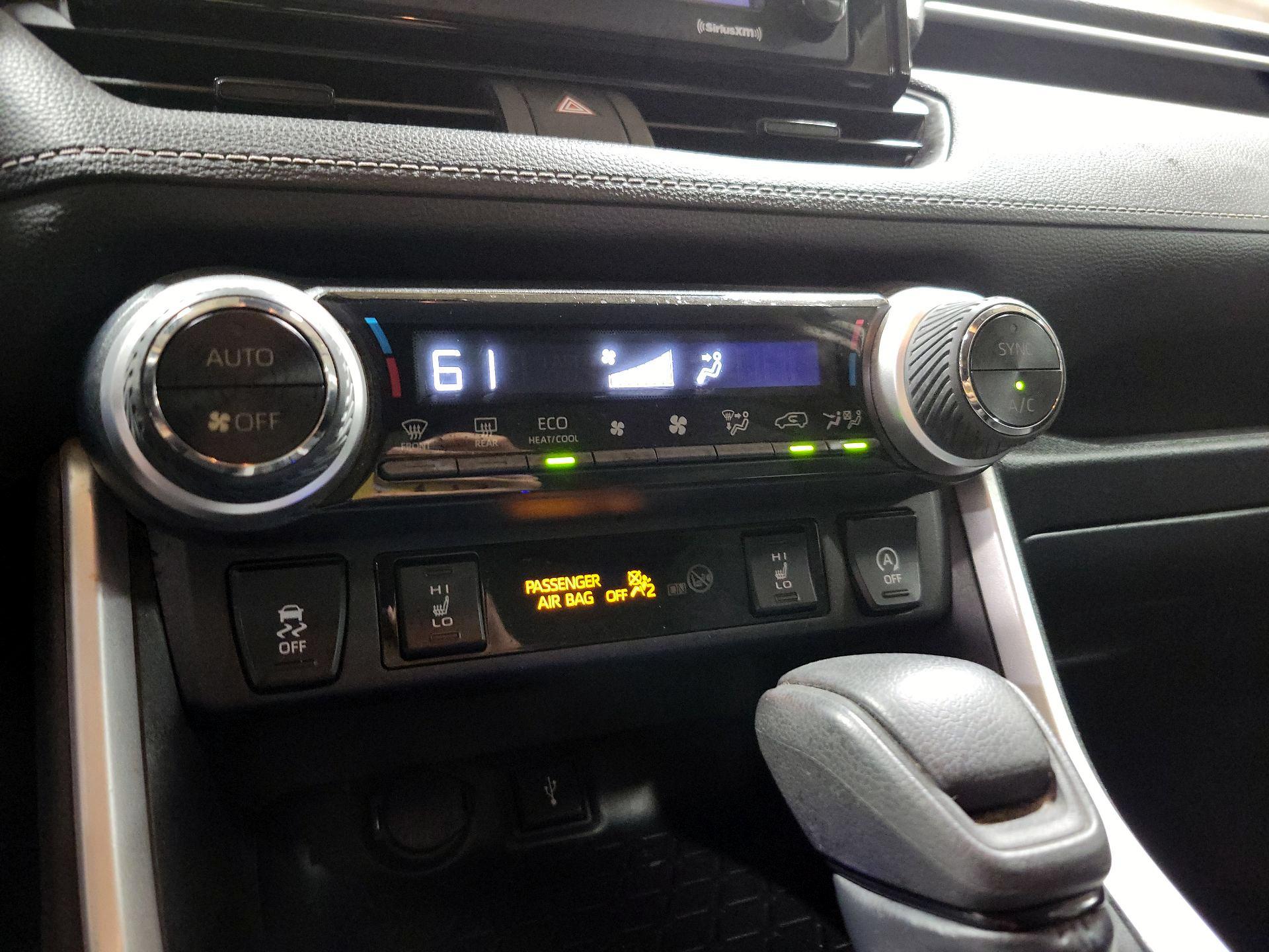 Thumbnail: 2020 Toyota RAV4 - 15