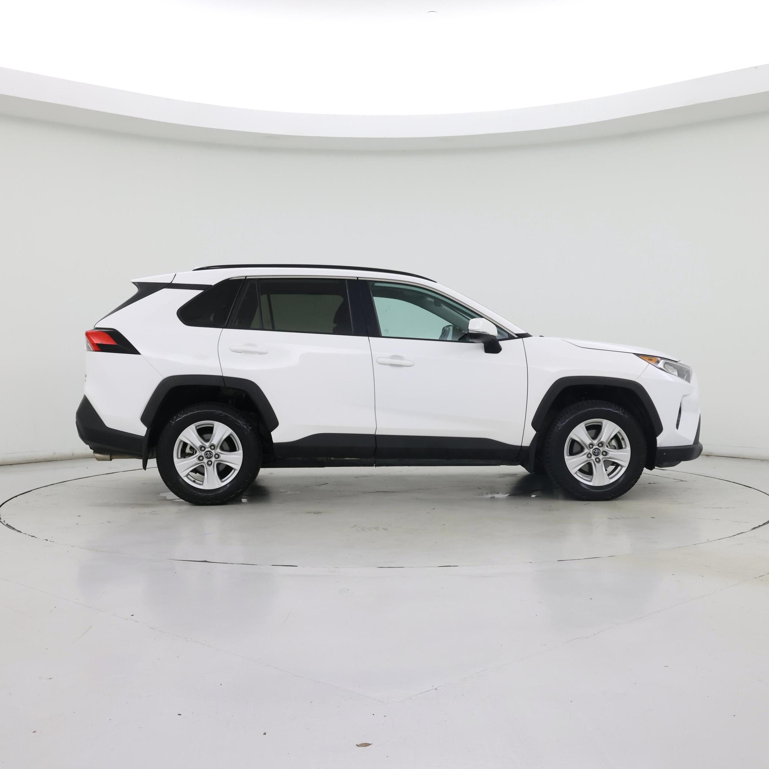 Thumbnail: 2020 Toyota RAV4 - 7